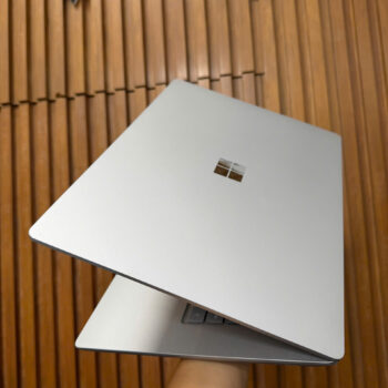 Microsoft Surface Laptop 5, core i7 1255u, 8G, 256G, 15inch