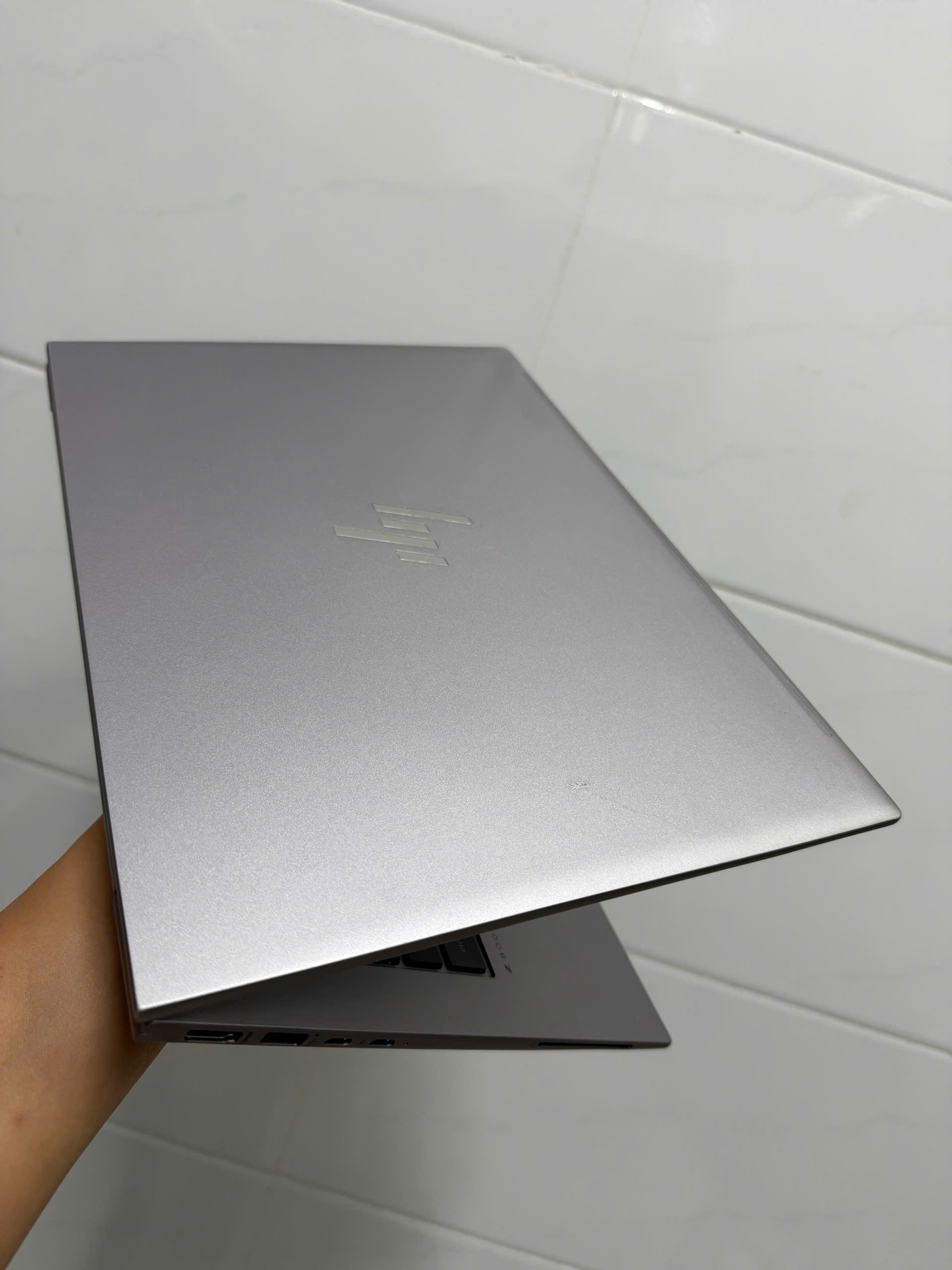 Hp Zbook Firefly 14 G10 Core I7 (2)