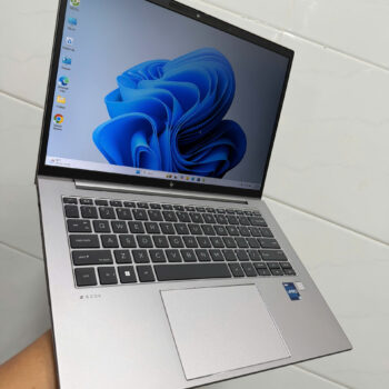 Hp Zbook Firefly 14 G10, i7 1365U, 16G, 512G, 14in FHD+.