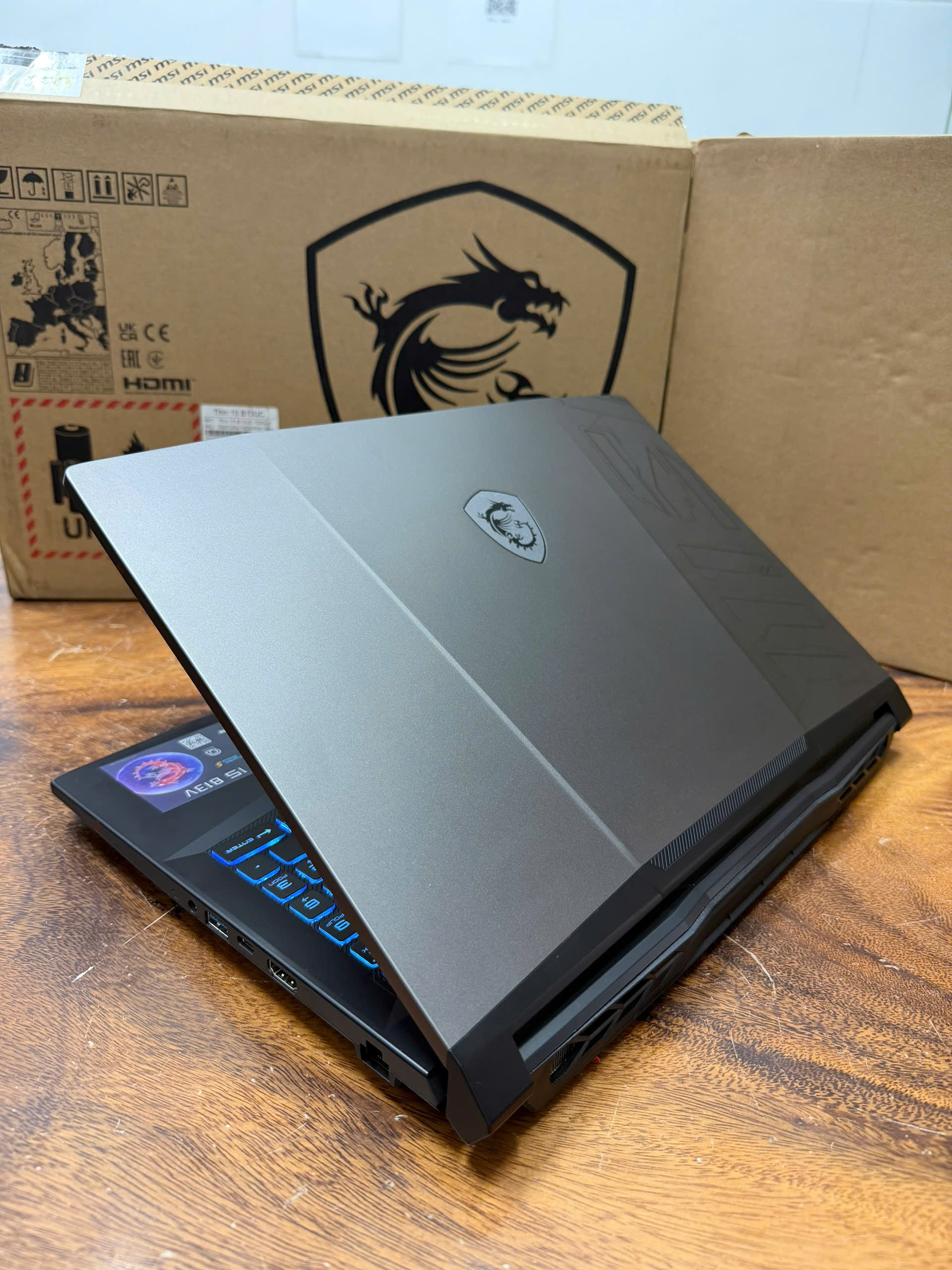 MSI Pulse 15 b13v, core i9 13900H, 32G, 1TB, RTX 4070, 16in 2K 165Hz 