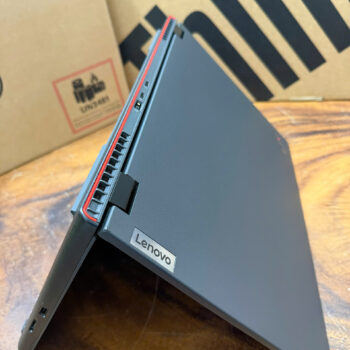 ThinkPad P16v gen 1, Core i7-13700H, 16G, 1TB, RTX A500, 16in FHD+