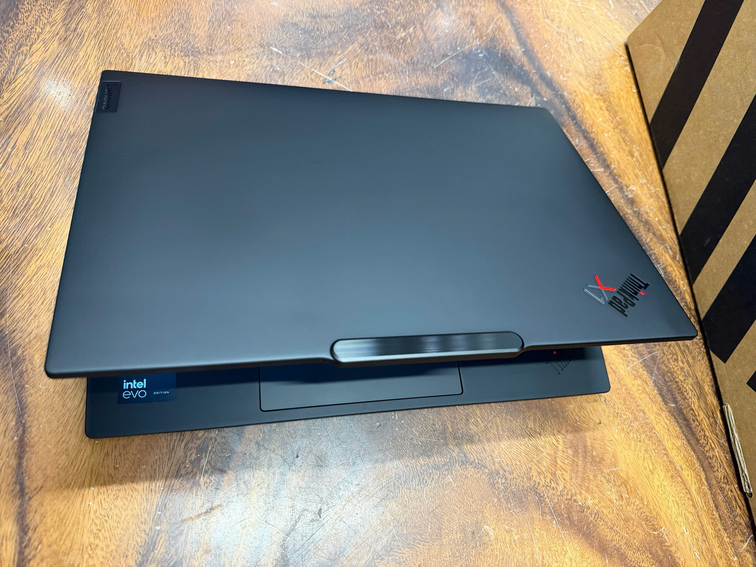 Thinkpad X1 Carbon Gen 12 (12)