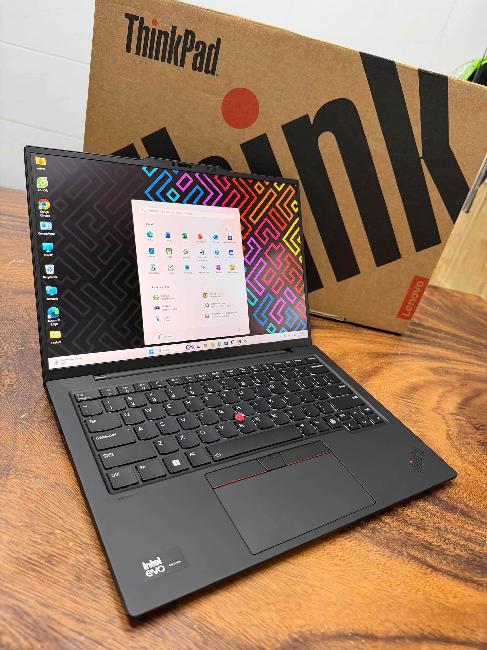Thinkpad X1 Carbon Gen 12 (13)