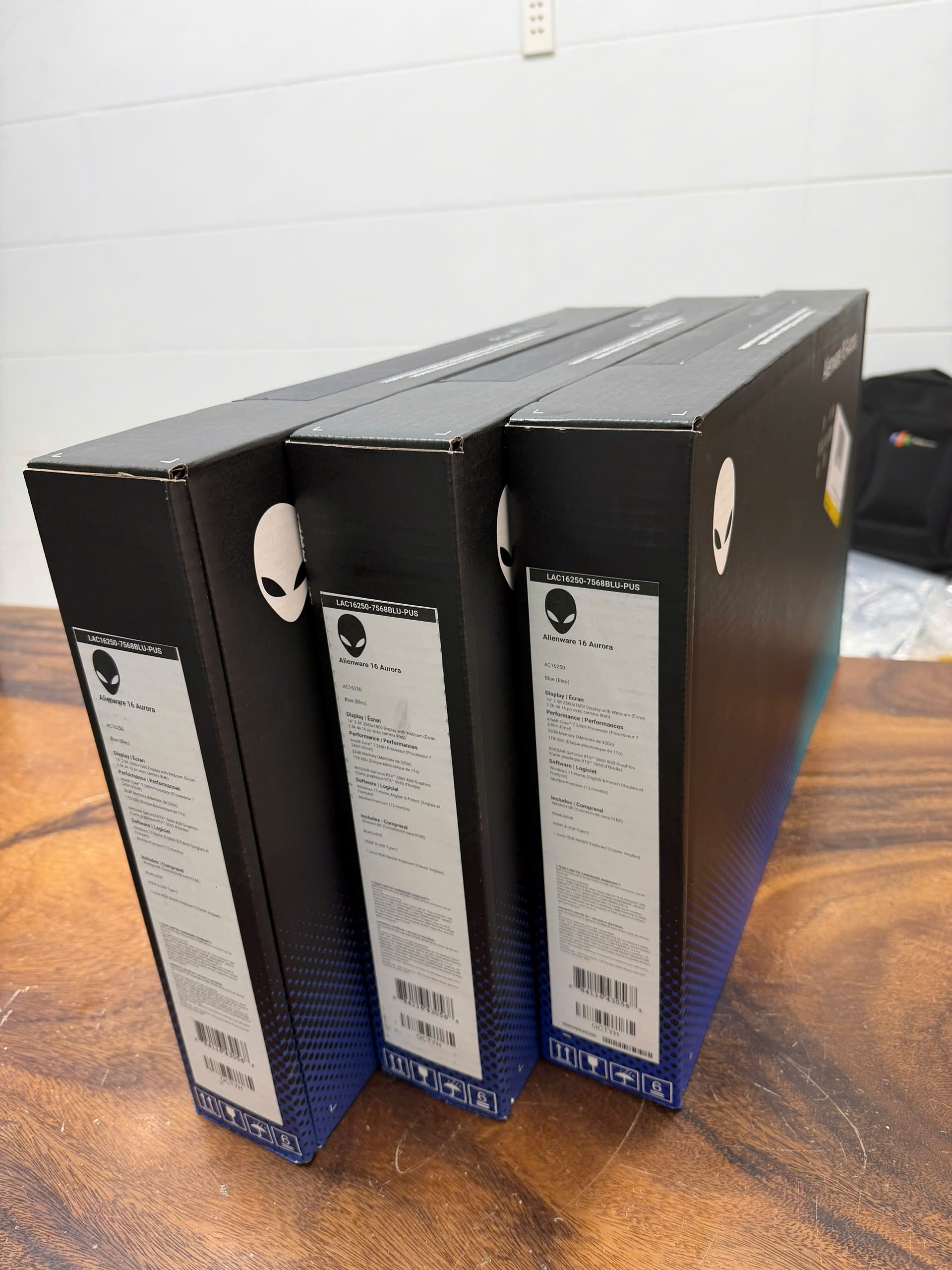 Dell Alienware 16 Aurora (2)