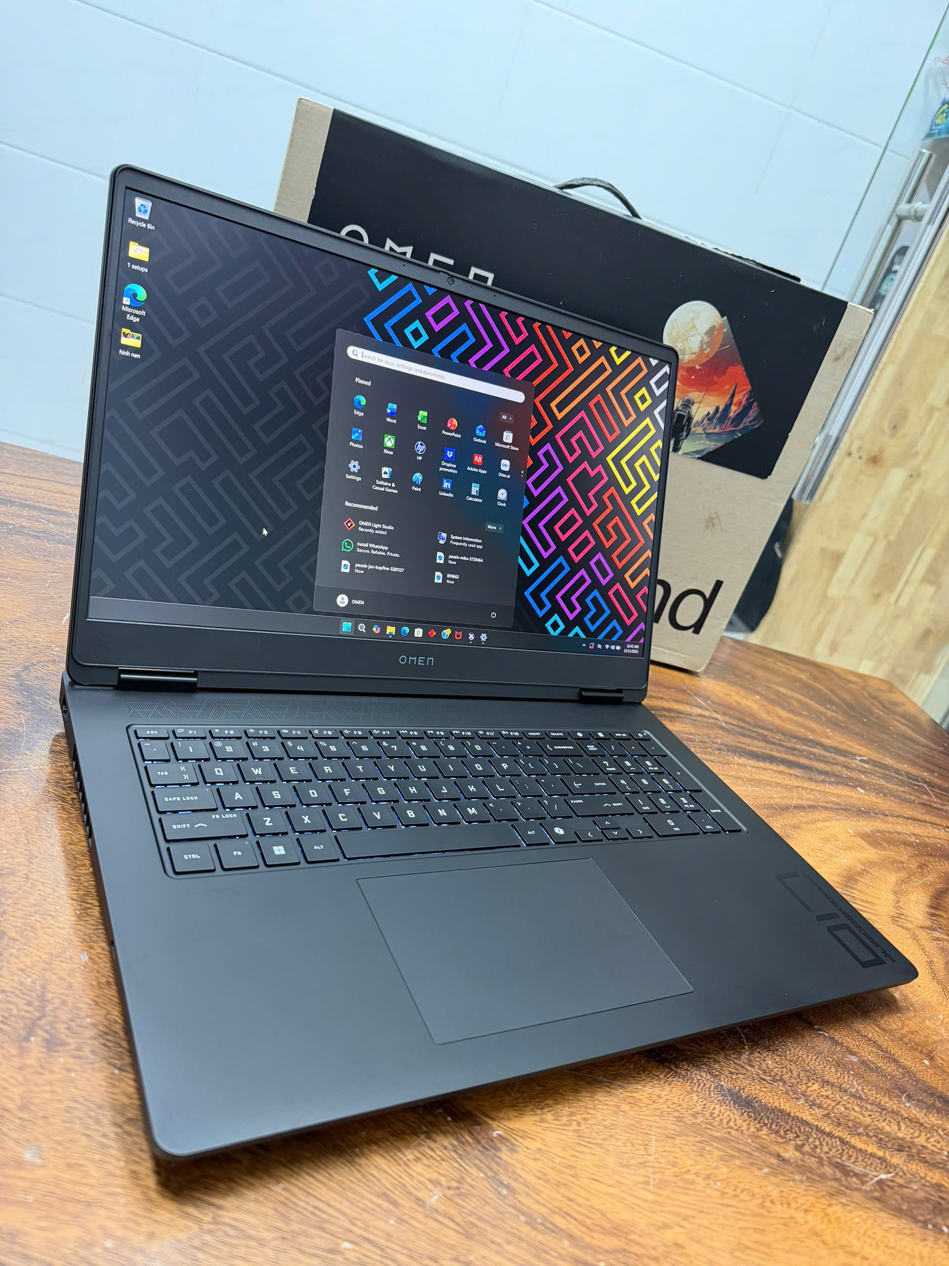 Hp Gaming Omen 17, Ryzen 7 8845hs (8)