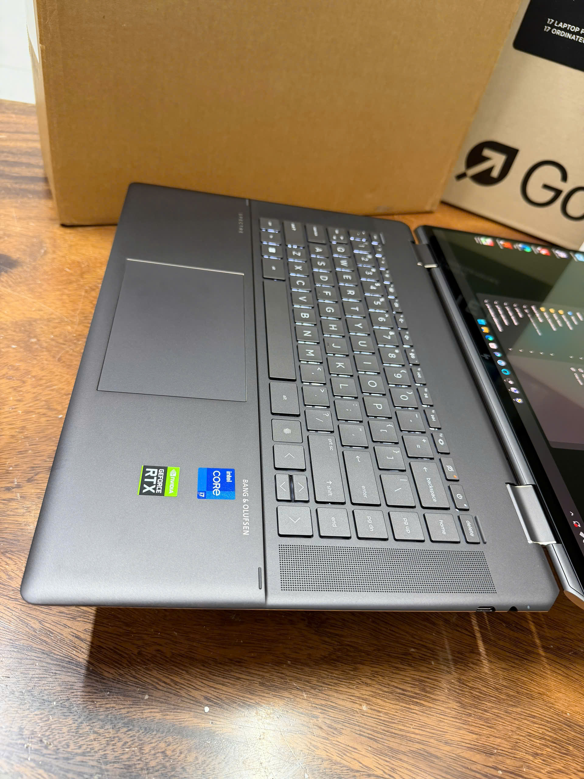 Hp Spectre X360 16 F0023dx (10)