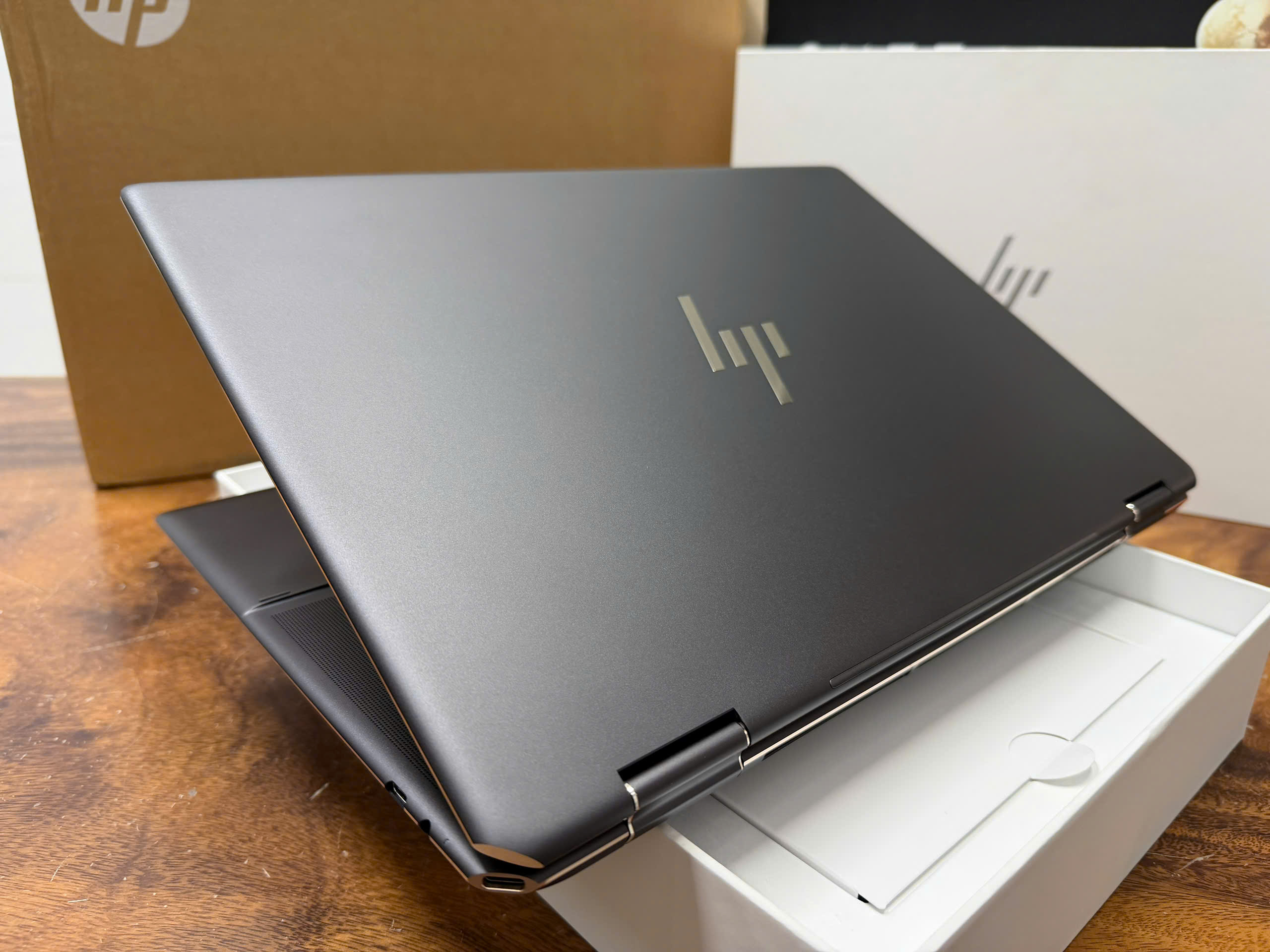 Hp Spectre X360 16 F0023dx (7)