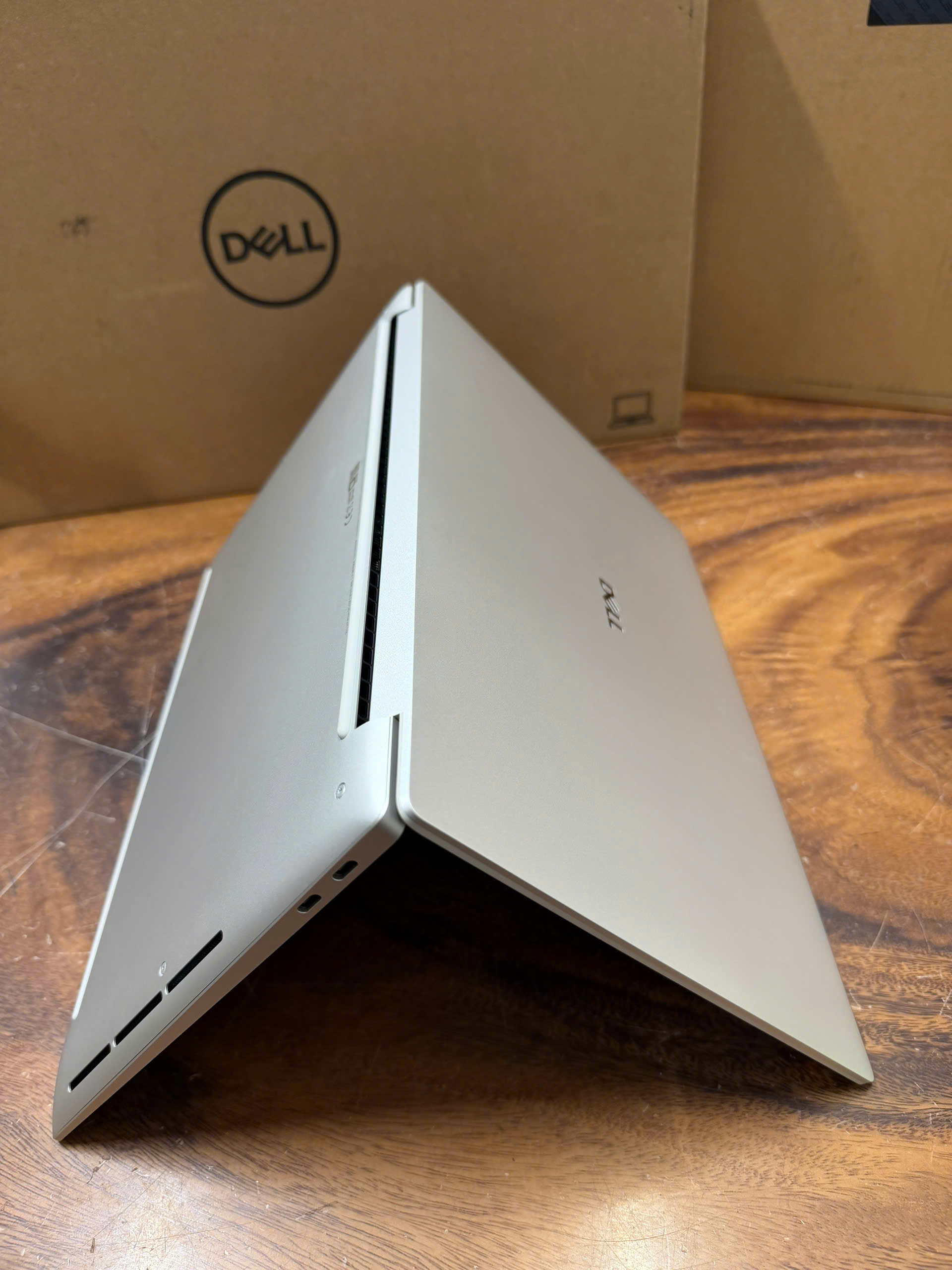 Dell 14 Premium Da14250 (6)