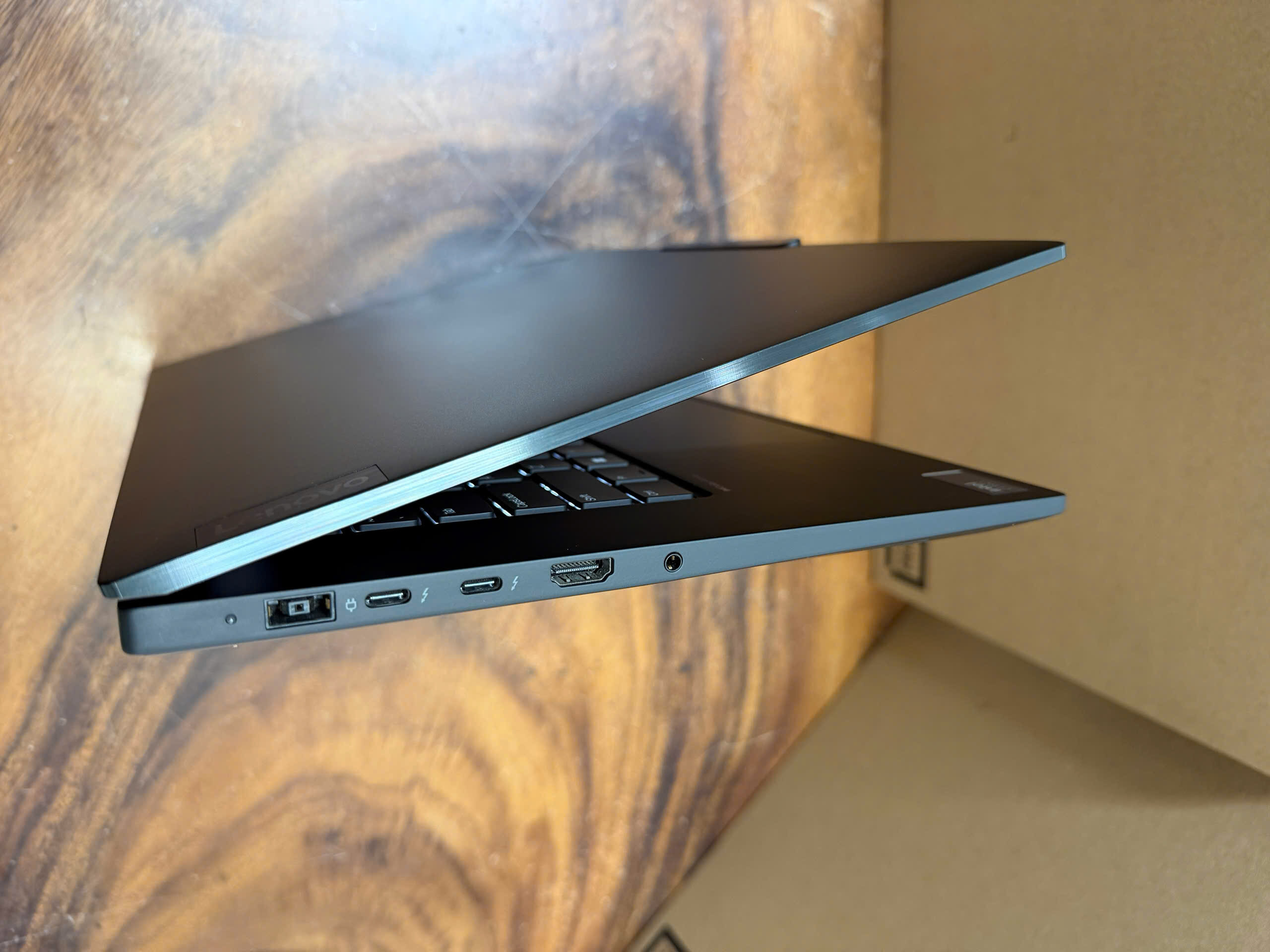 Thinkpad P1 Gen 7 Fhd+ (7)