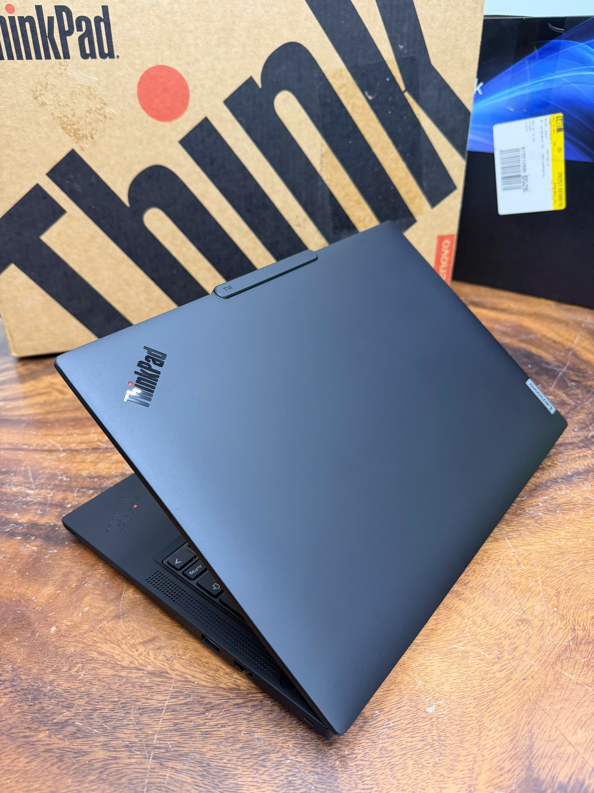 Thinkpad T14 Gen 5 Ultra 5 (1)