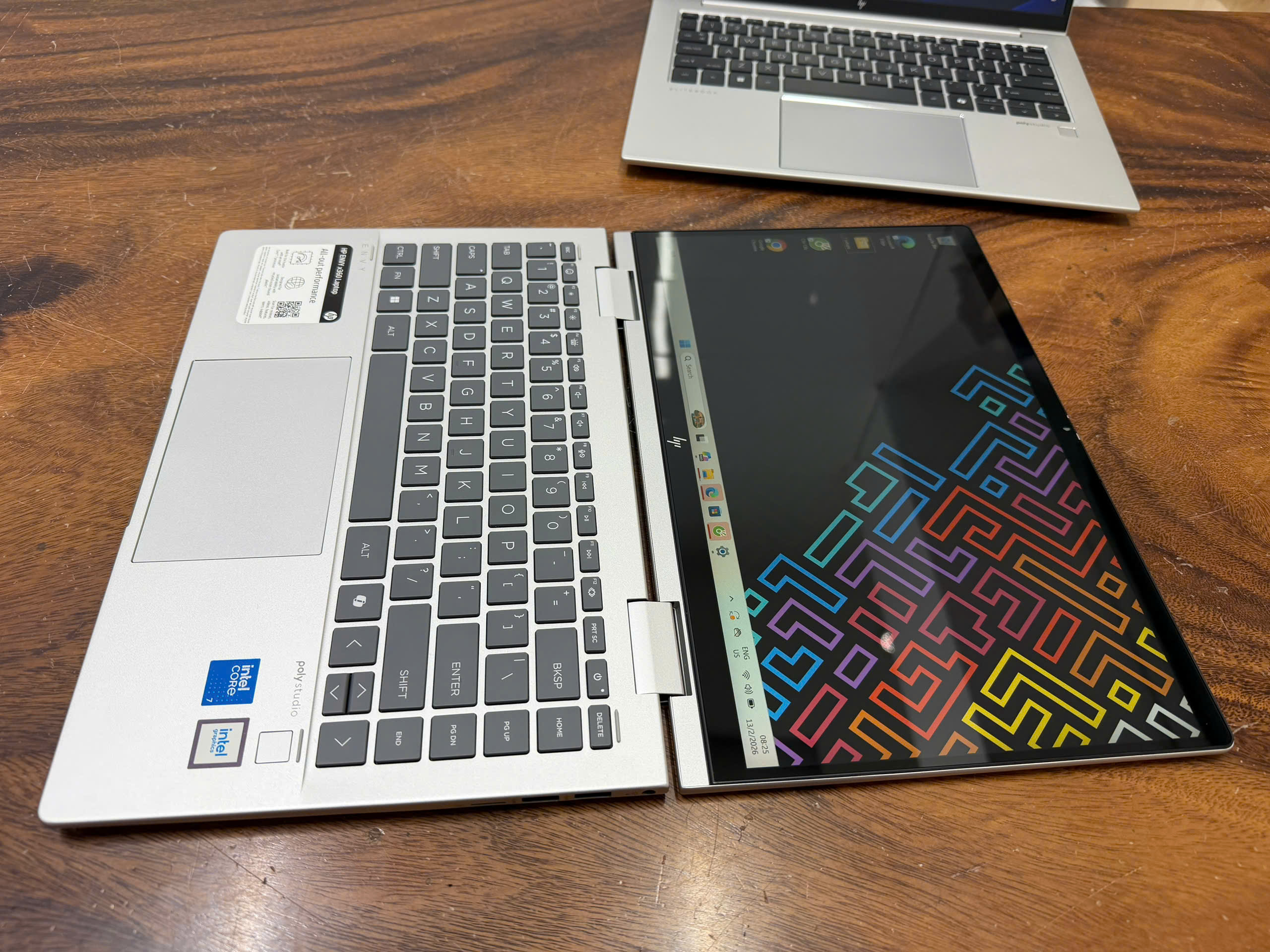 Hp Envy 14t Es10023dx  (2)