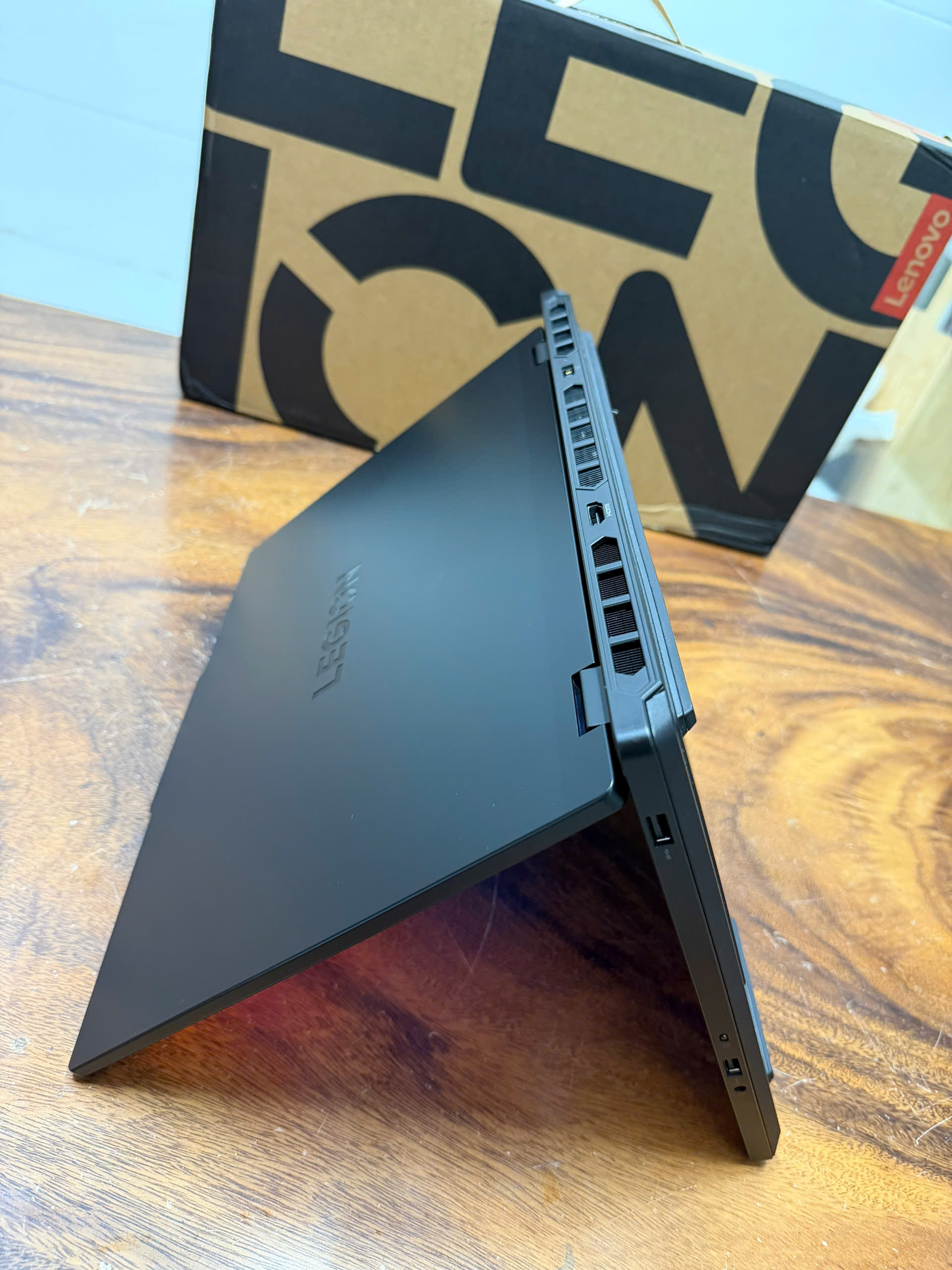 Lenovo Legion Y7000 Irx10 (1)
