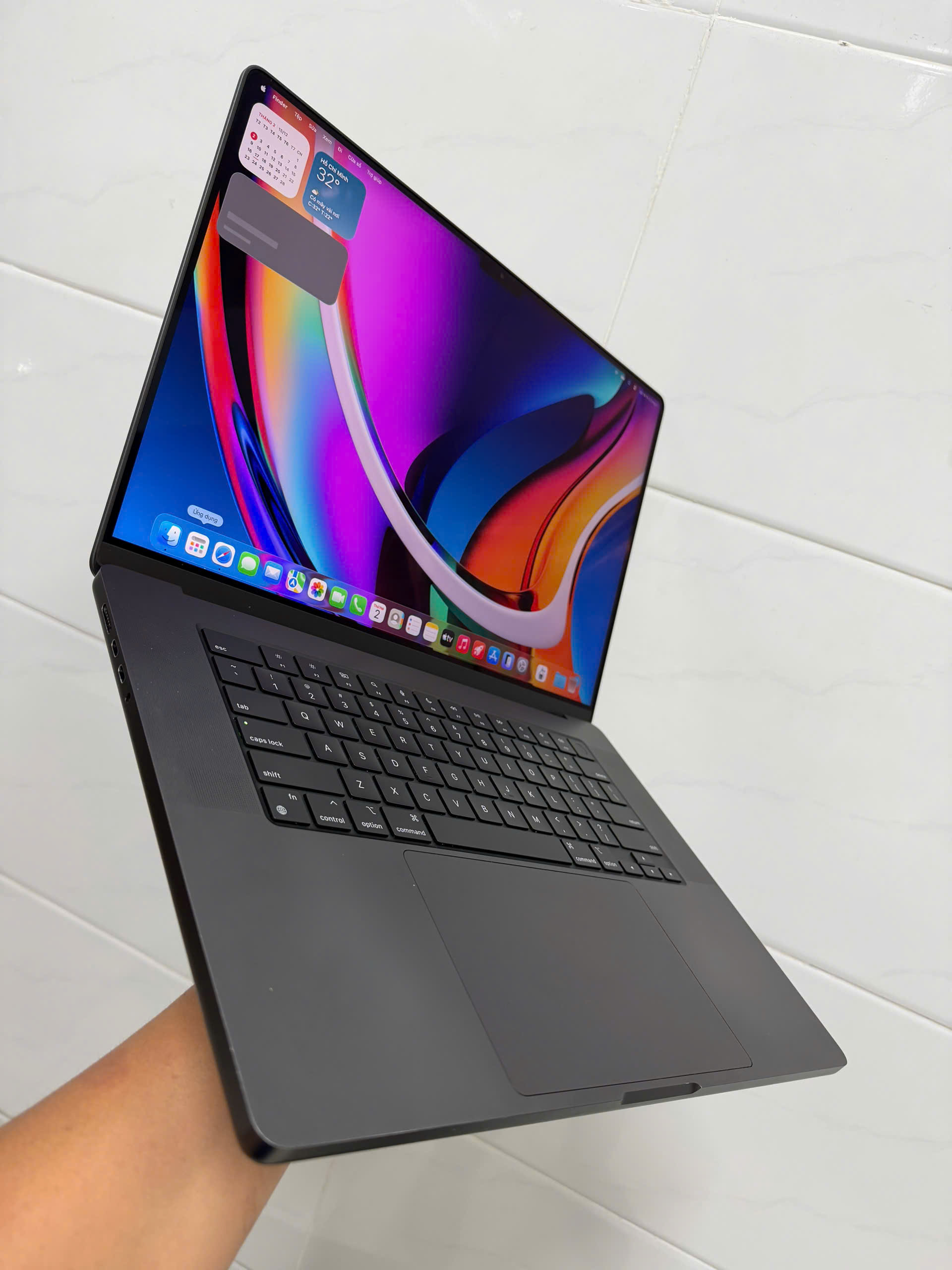 Macbook Pro 16 M3 Pro (13)