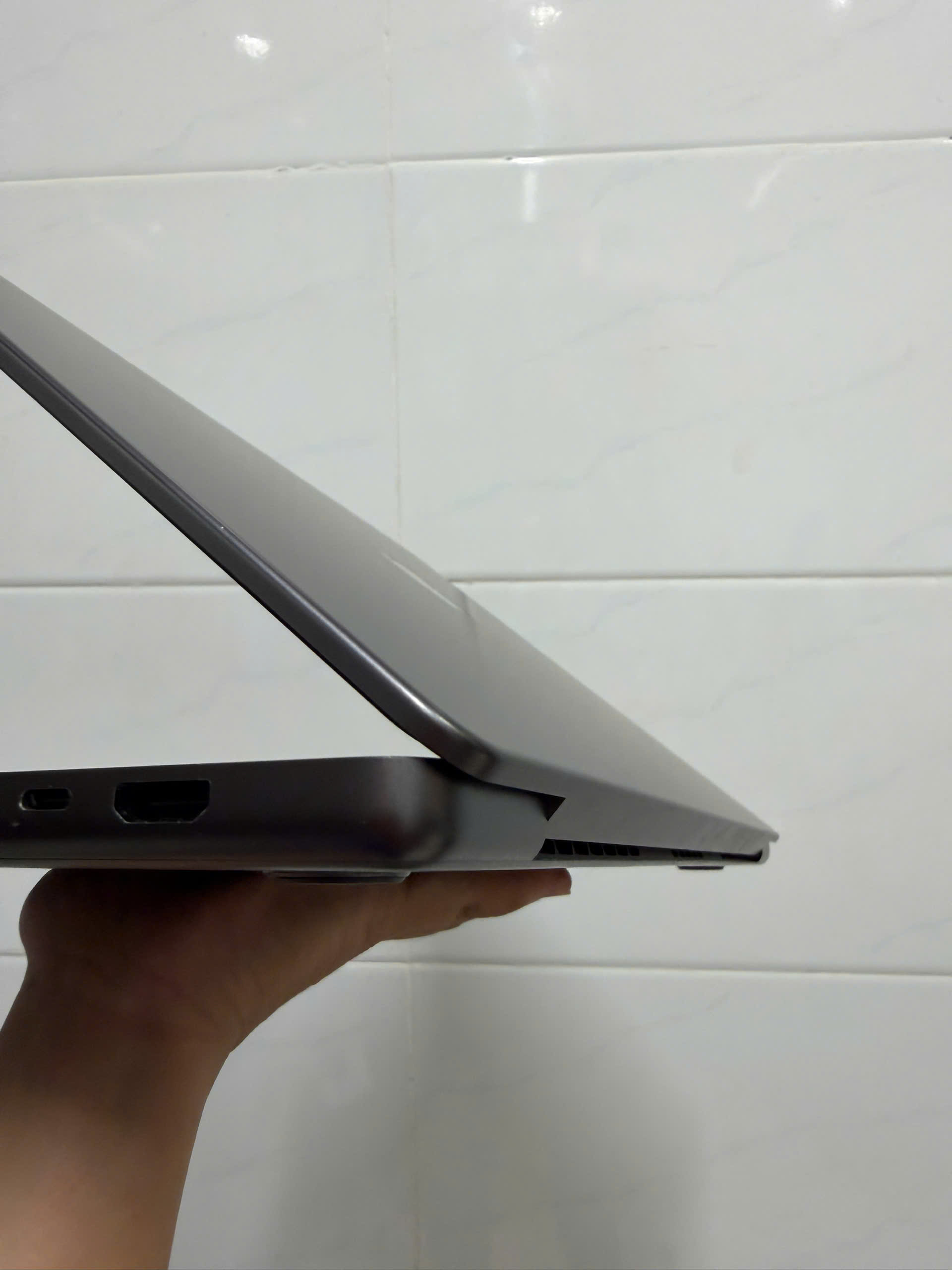 Macbook Pro 16 M3 Pro (8)