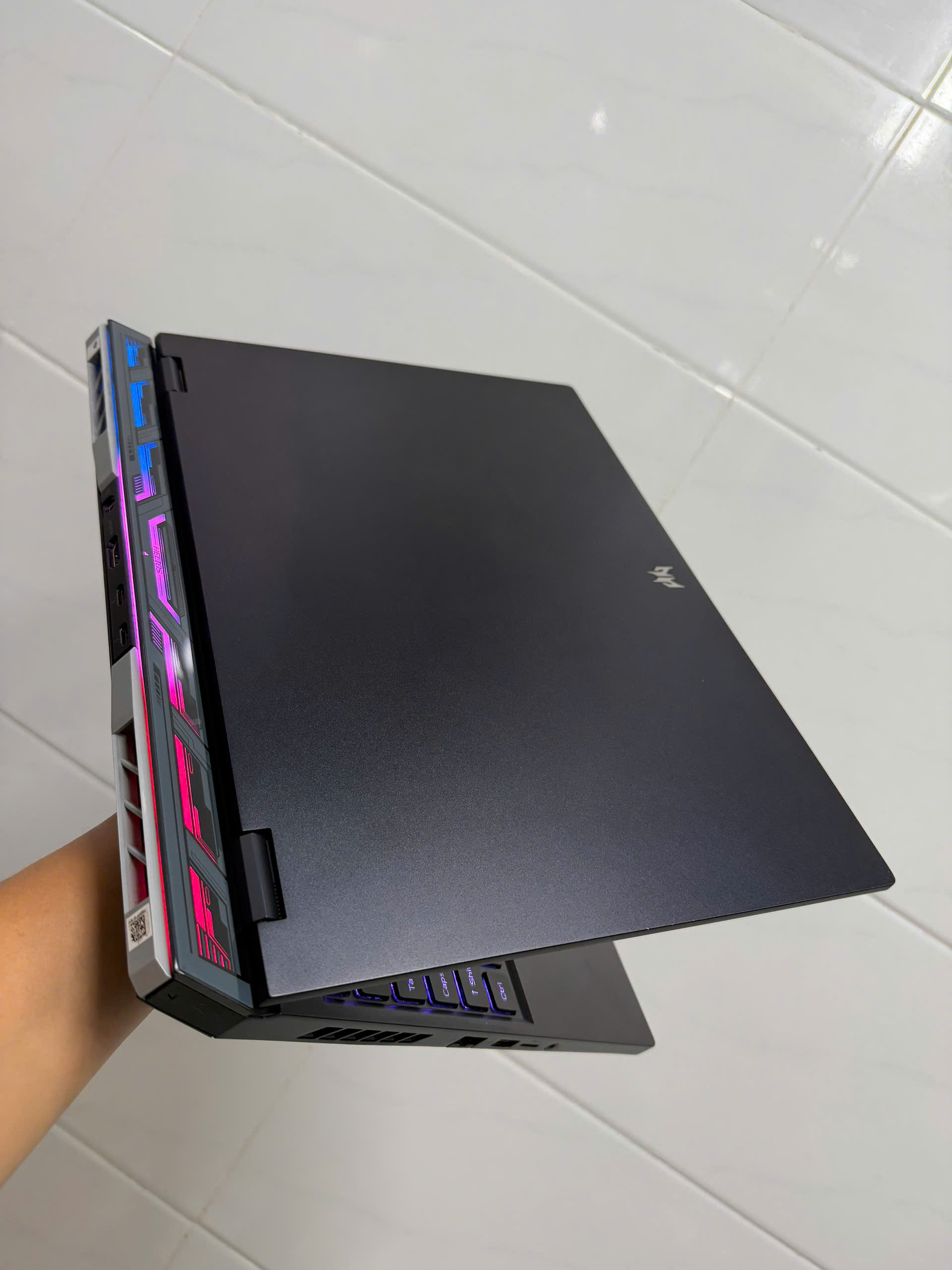 Acer Predator Helios 16 Ph16 71 (2)