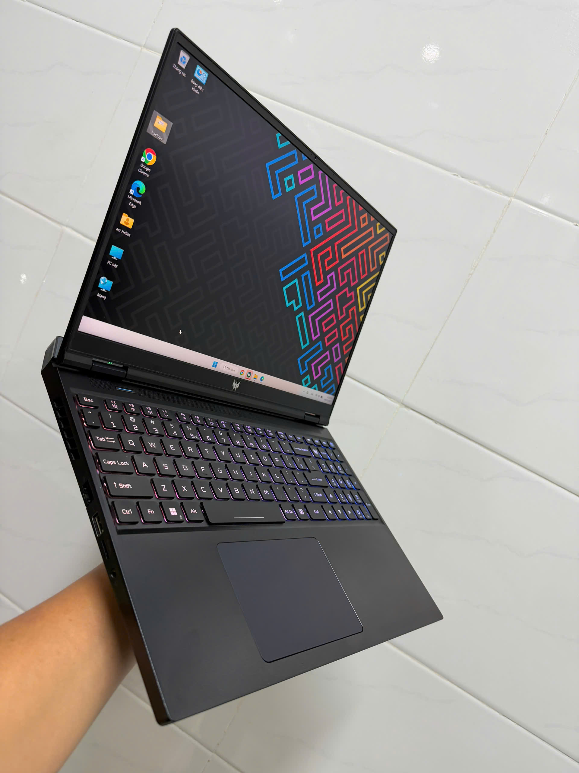 Acer Predator Helios 16 Ph16 71 (3)