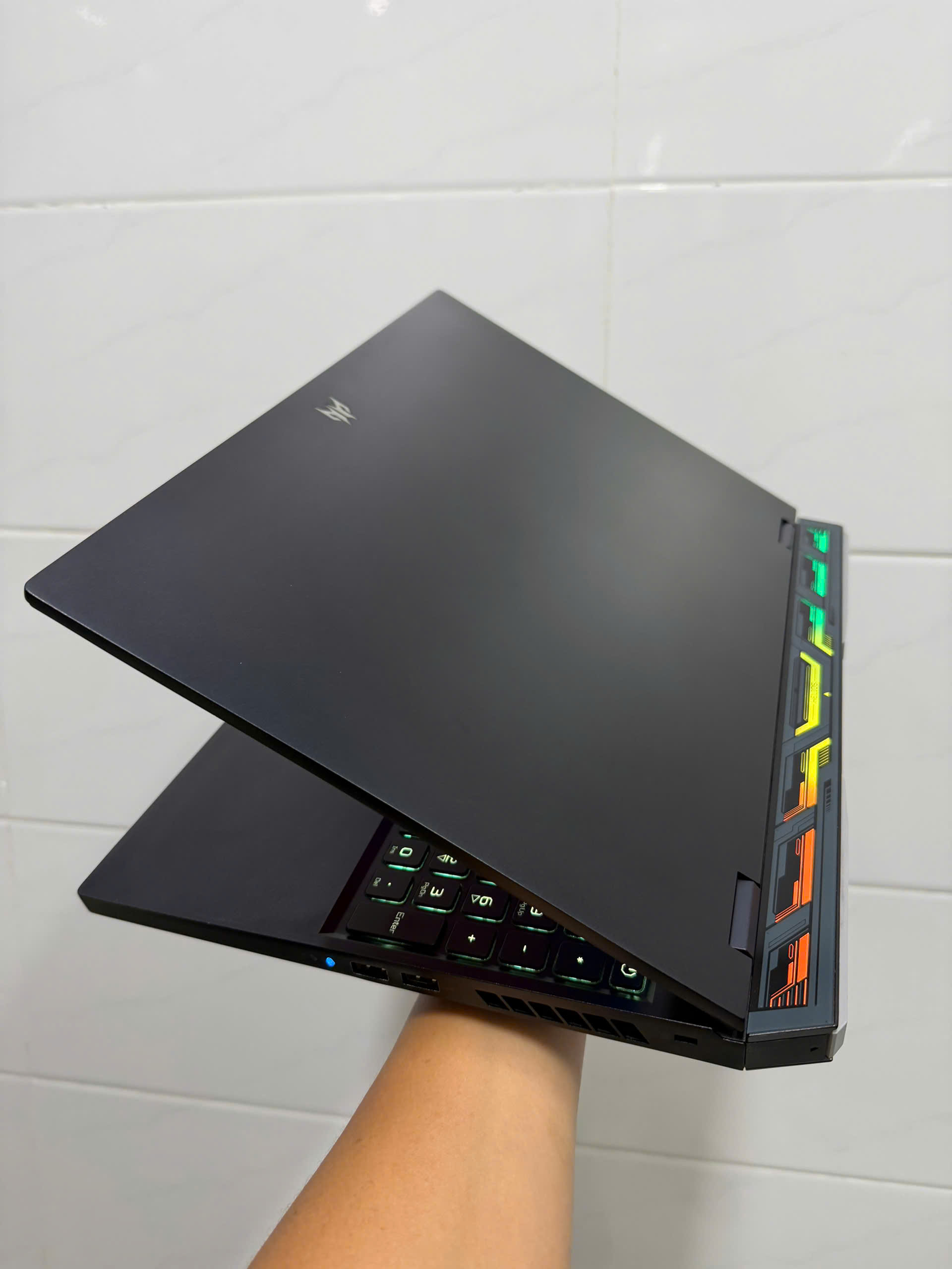 Acer Predator Helios 16 Ph16 71 (4)