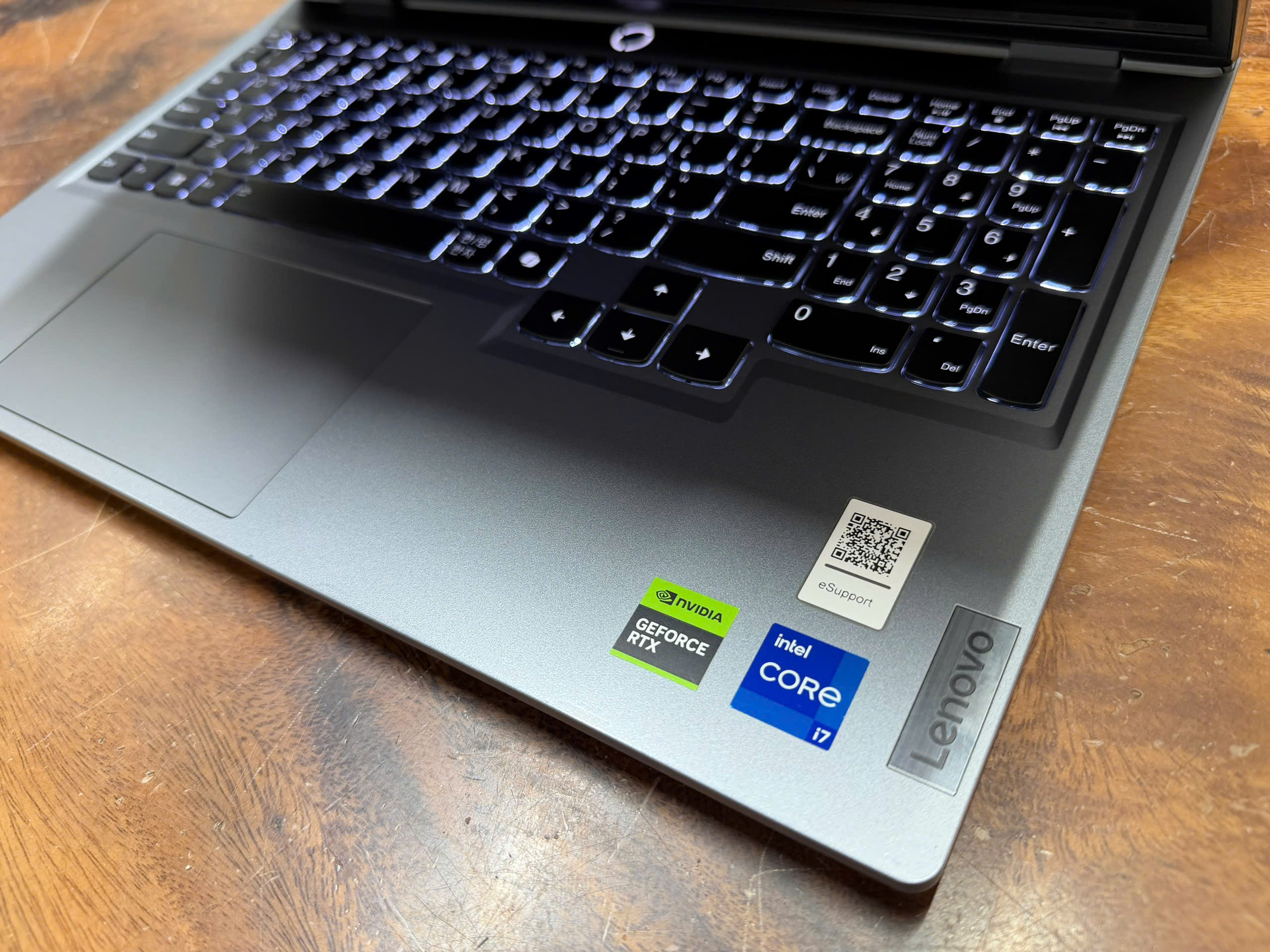 Lenovo Loq 15iax9 (5)