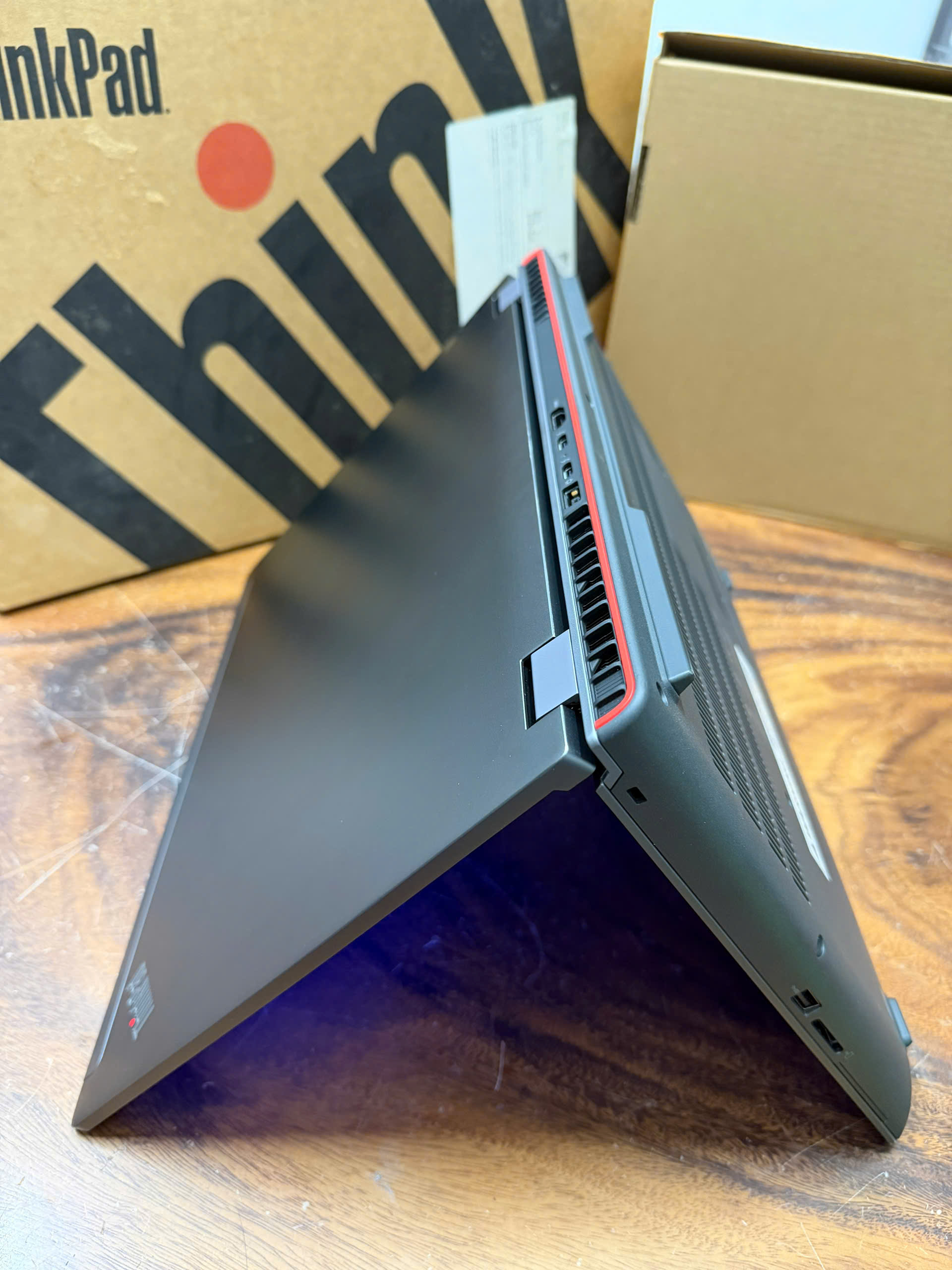 Thinkpad P16 Gen 2 Oled (16)