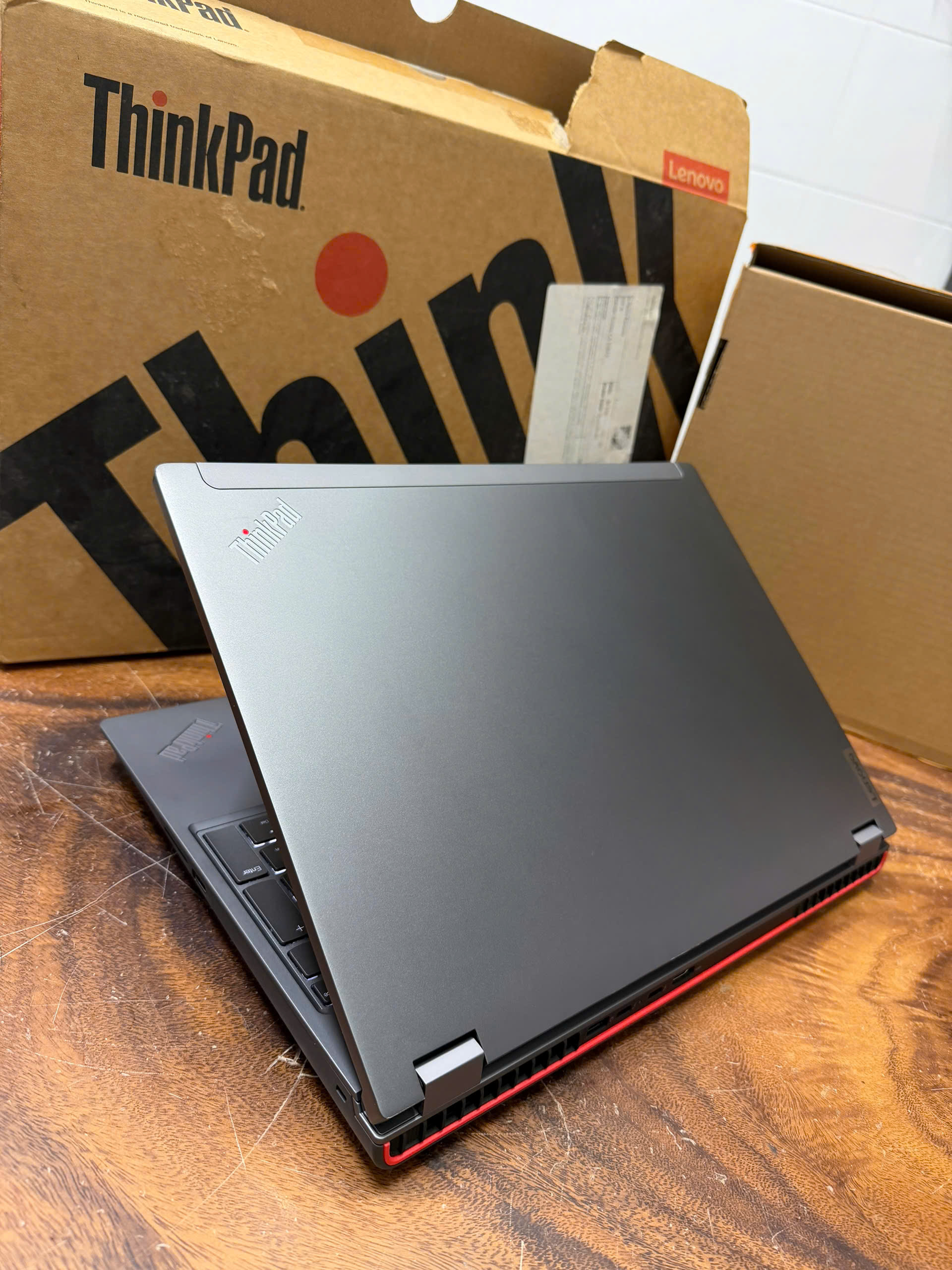 Thinkpad P16 Gen 2 Oled (19)