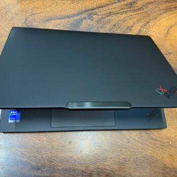 Thinkpad X1 carbon gen 13 Aura edition, ultra 7 268V, ram 32G, 1T, 14in FHD+ touch