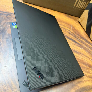 Thinkpad P1 gen 4, i9 – 11950H, 32G, 1TB, RTX3080, 16in 4K