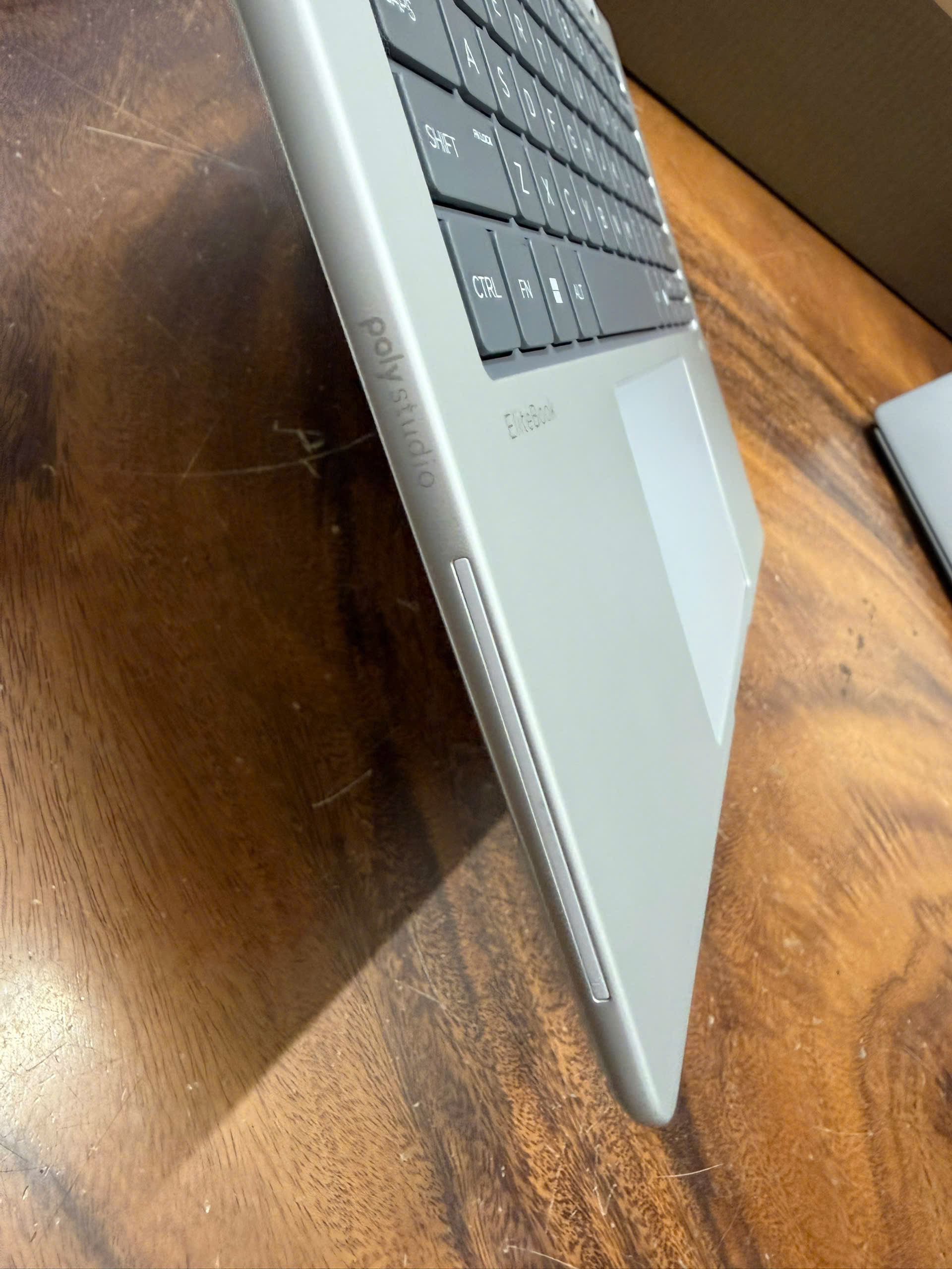 Hp Elitebook 8 G1a 14 Ai (1)