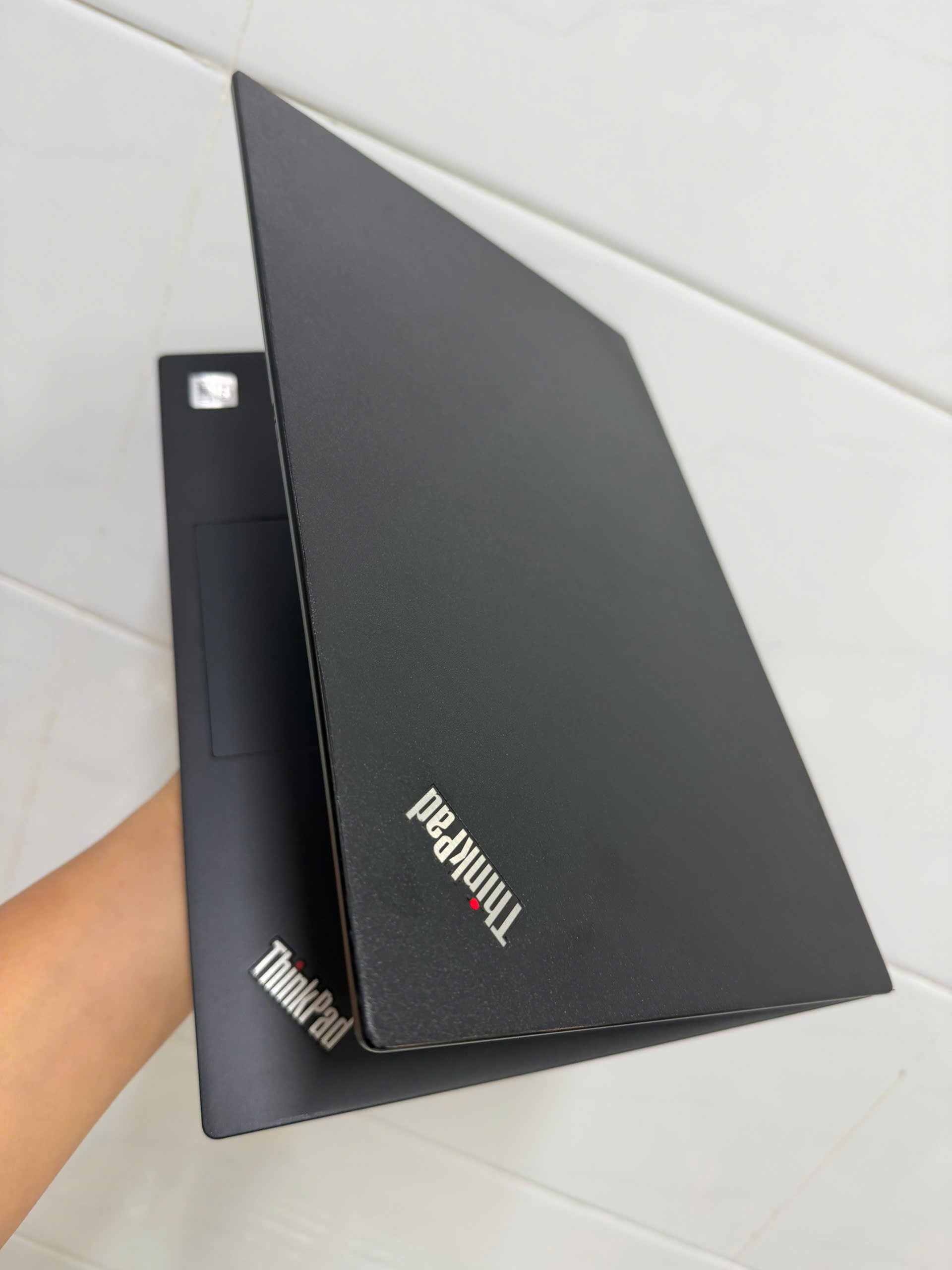 Thinkpad X13, core i7 10510u, 16G, 256G, 13,3in FHD.