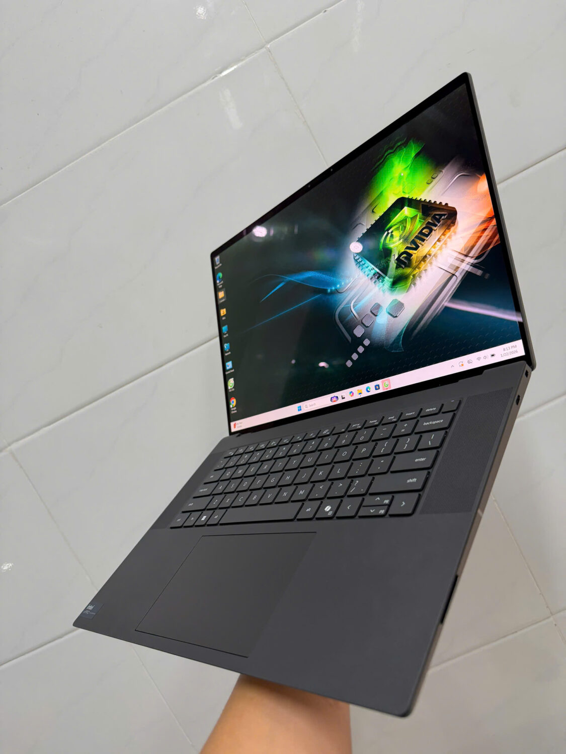 Dell Precision 5690 Oled (2)