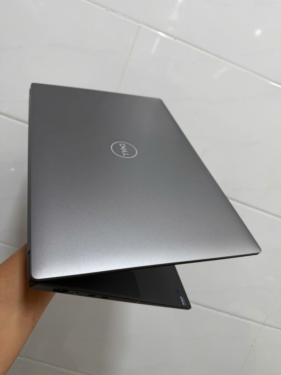 Dell Precision 5690 Oled (6)