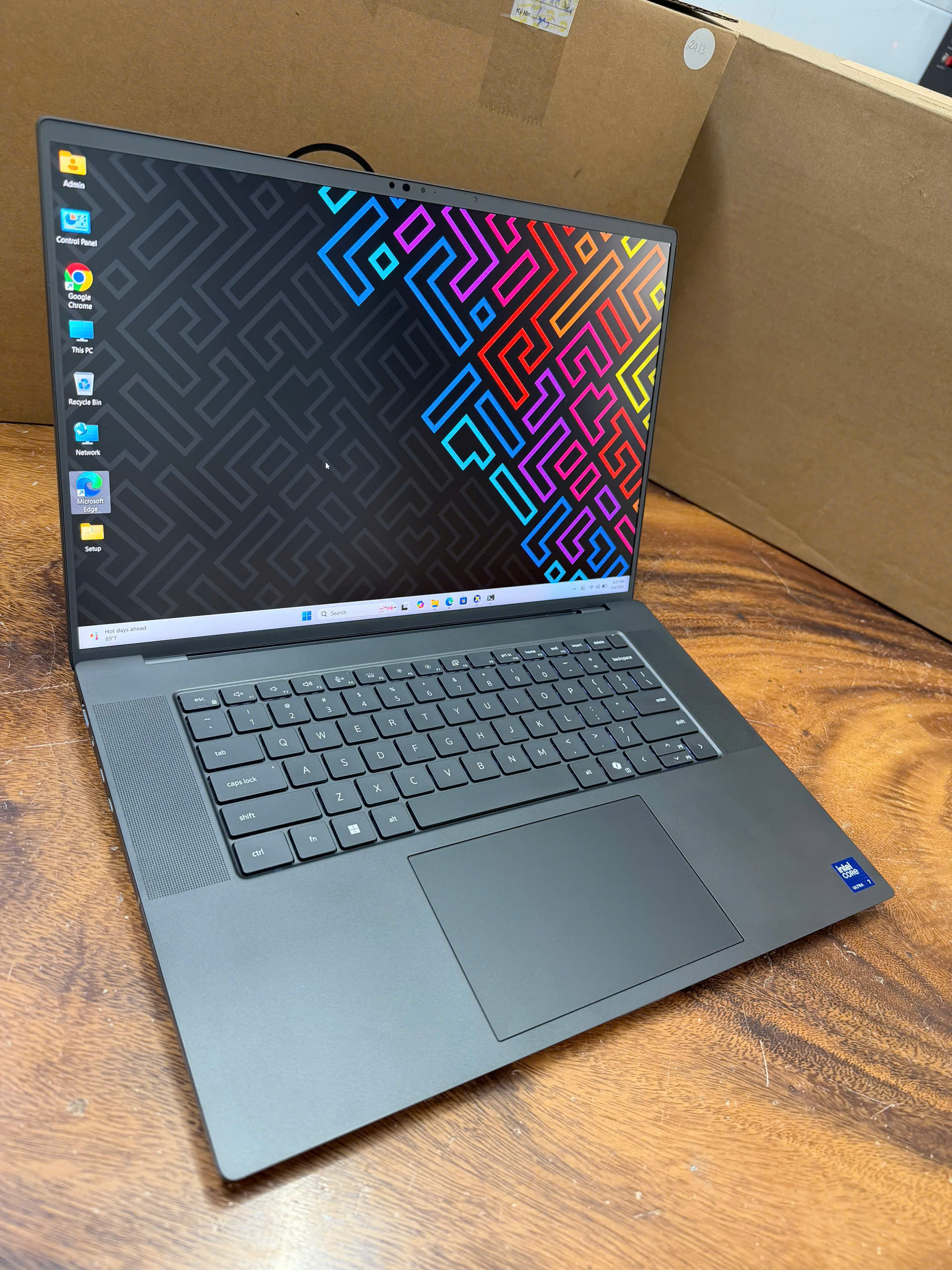 Dell Precision 5690 Ultra 7 Fhd (4)