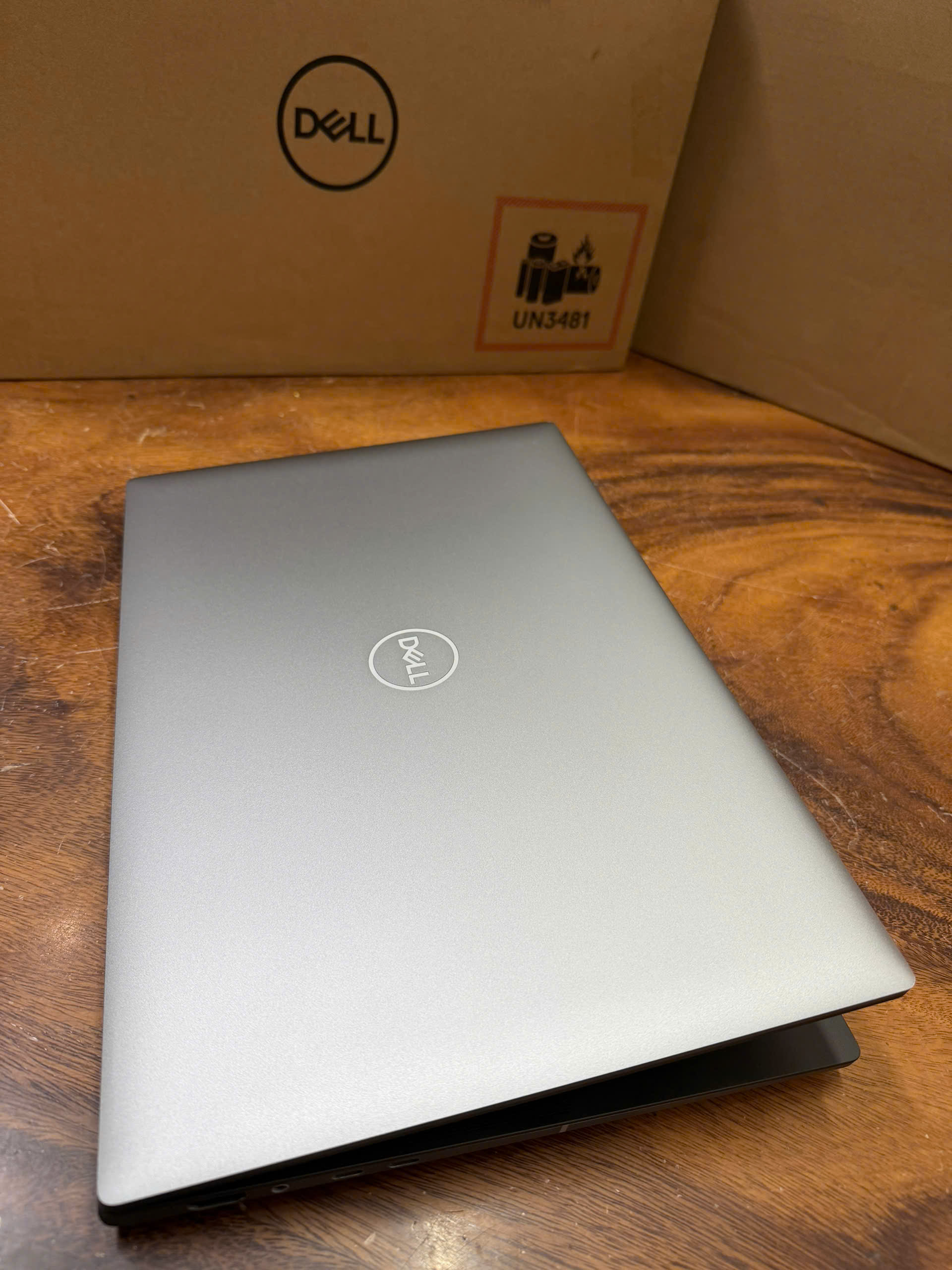 Dell Precision 5690 Ultra 7 Fhd (5)