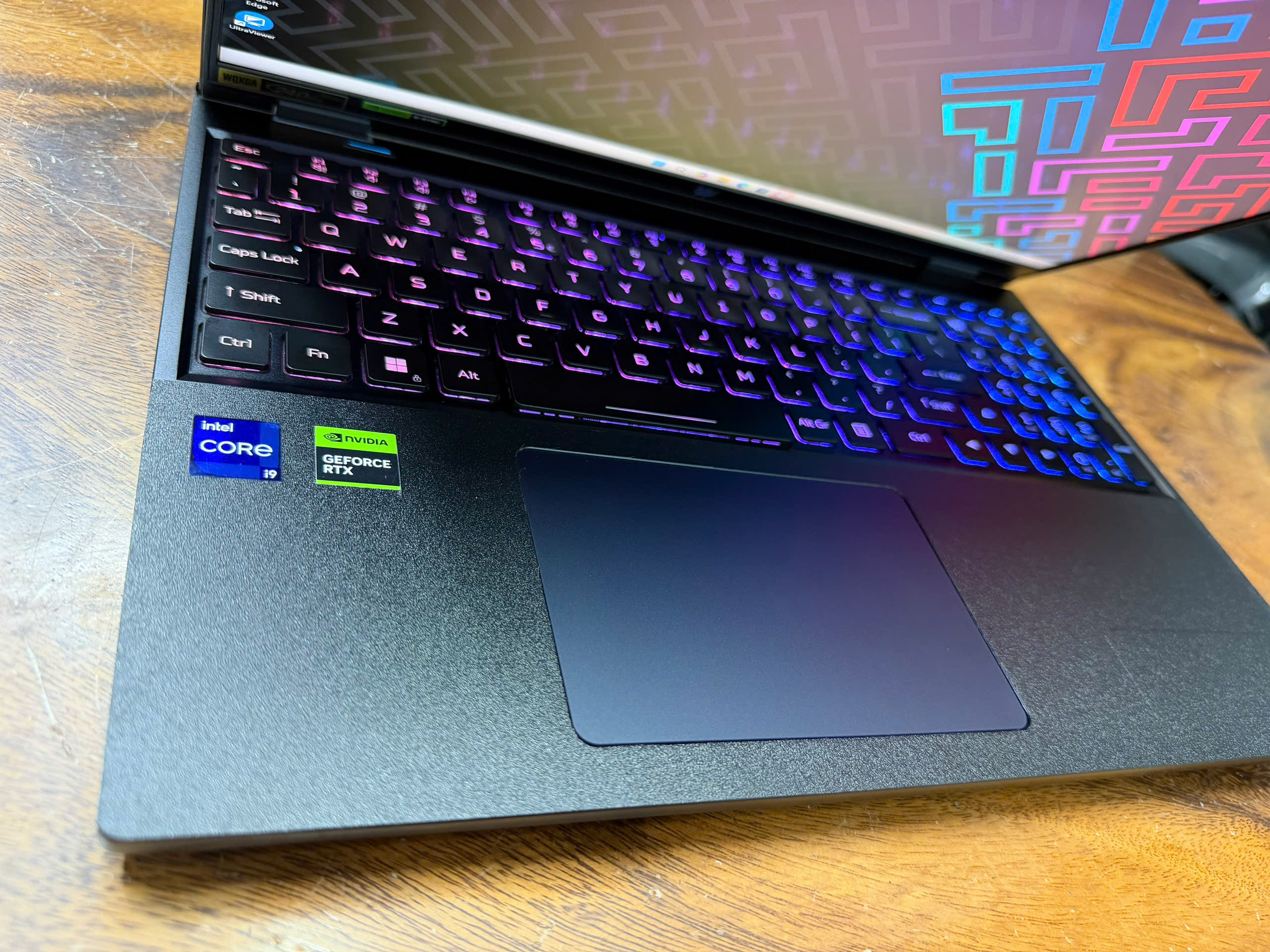 Acer Predator Helios 16 Ph16 71 (10)