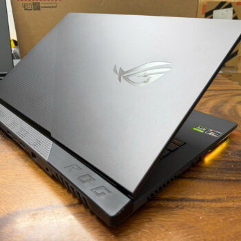 Asus ROG Strix G713QR, Ryzen 9 – 5900HX, RTX3070, 17.3in FHD 300Hz
