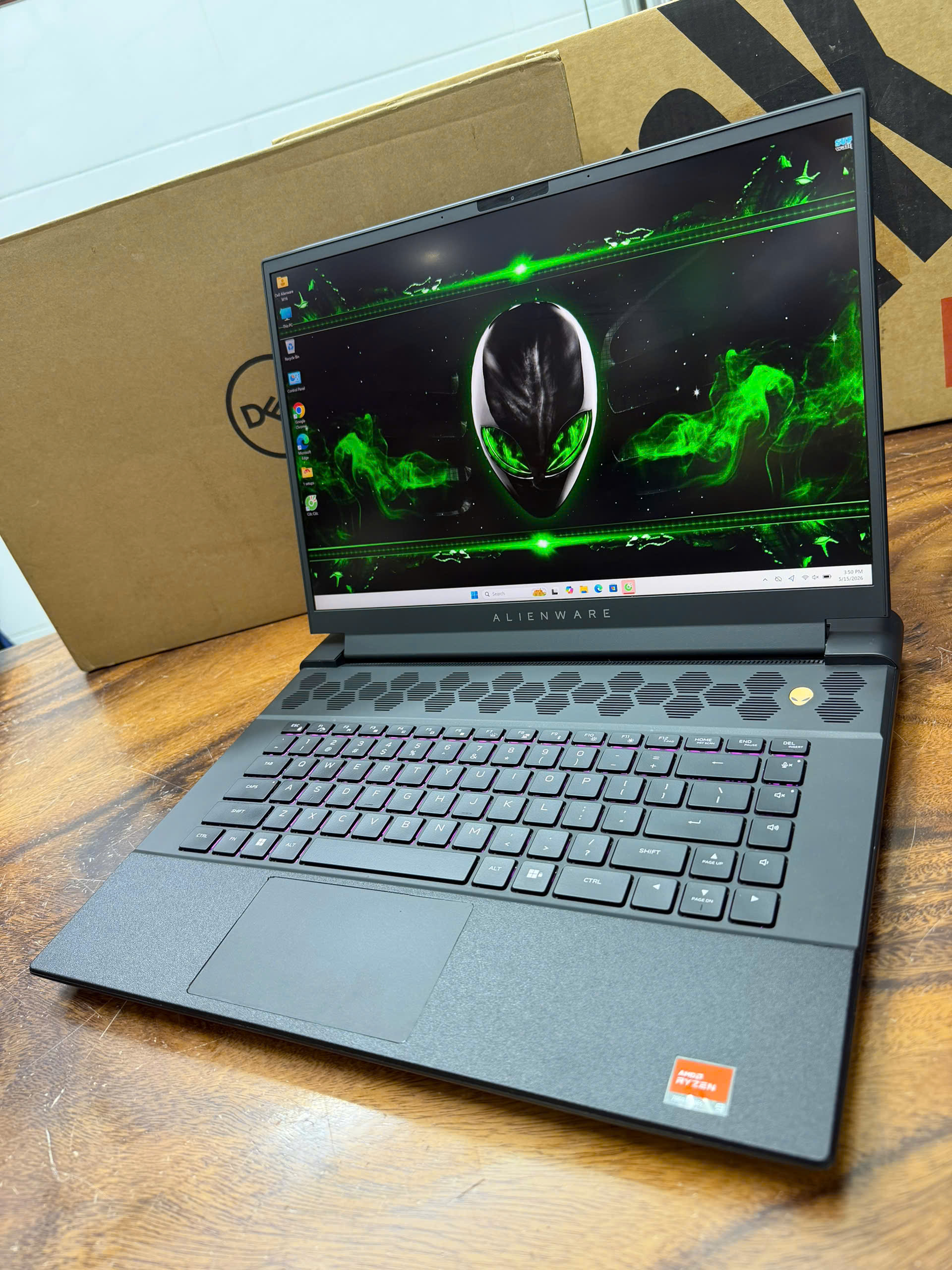 Dell Alienware M16 R1 Ryzen 9 7845hx (3)