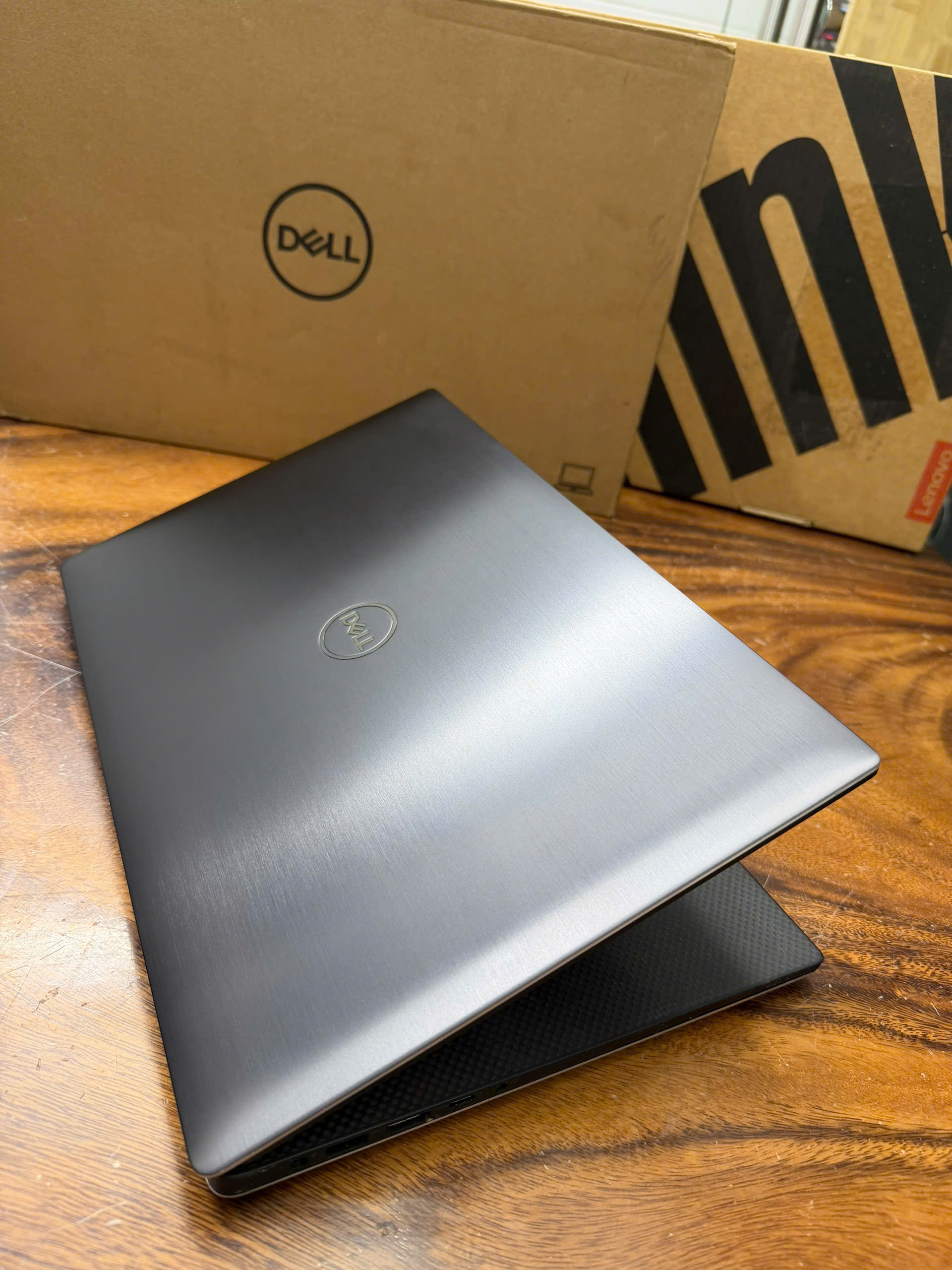 Dell Precision 5540, Core i9-9880H, 16G, 512G, T2000, 15.6in 4K touch
