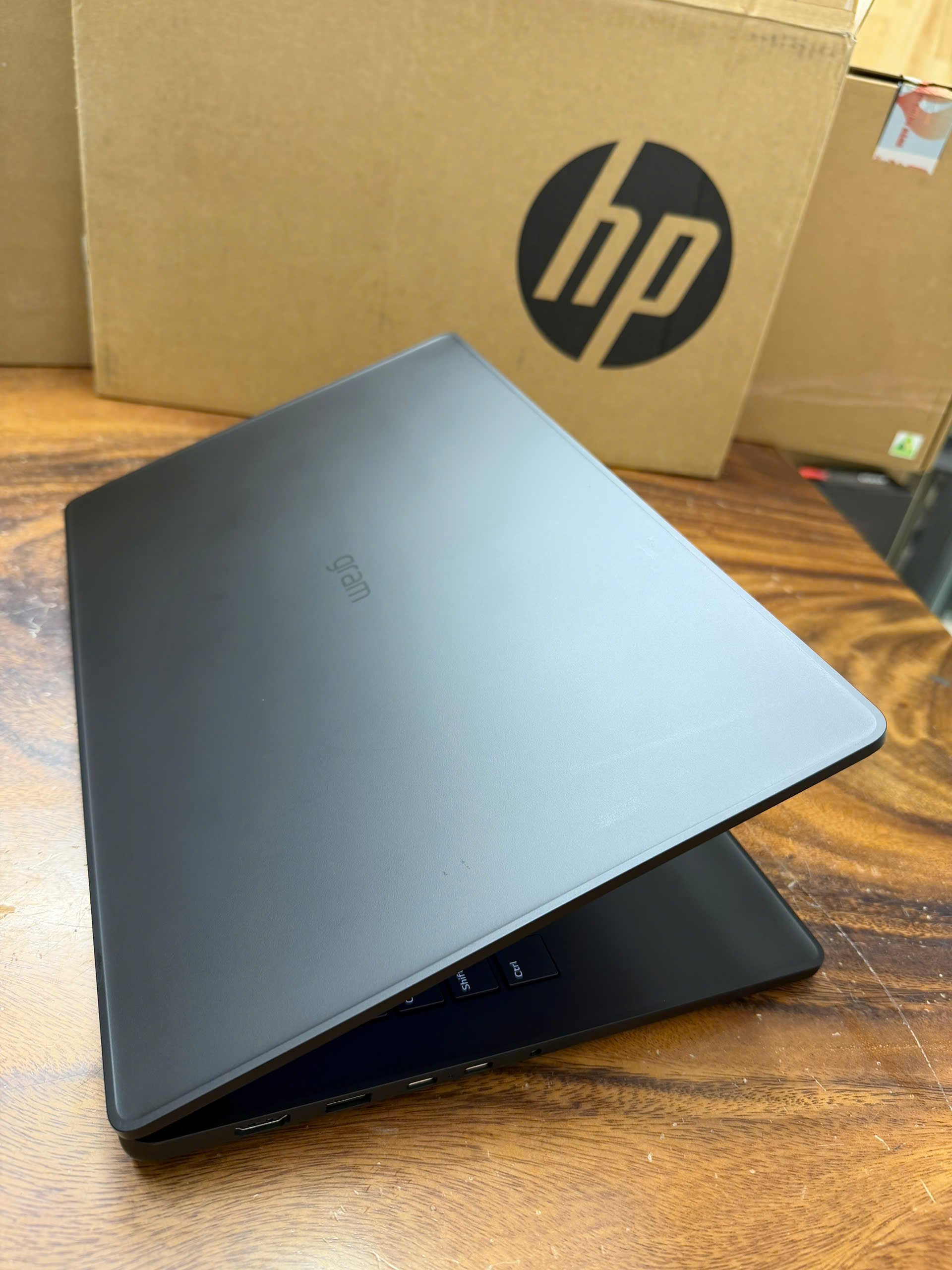 Lg Gram Book 15u55t (3)