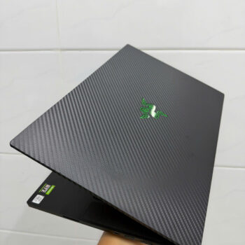 Razer Blade 15 Advanced, i7- 10875H, RTX 3080, 15,6in 2.5K