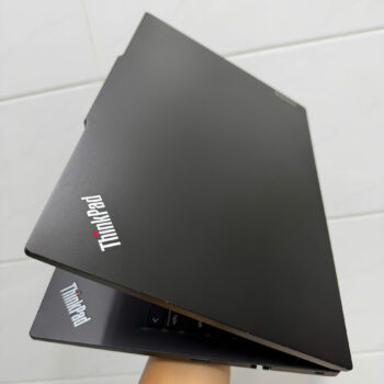 Thinkpad E14 gen 5, core i5 1335U, 16G, 256G, 14in FHD.