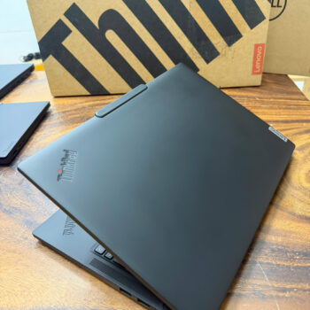 ThinkPad T14s Gen 5, ultra 7 165U, ram 64G, 512G, 14in FHD+ touch