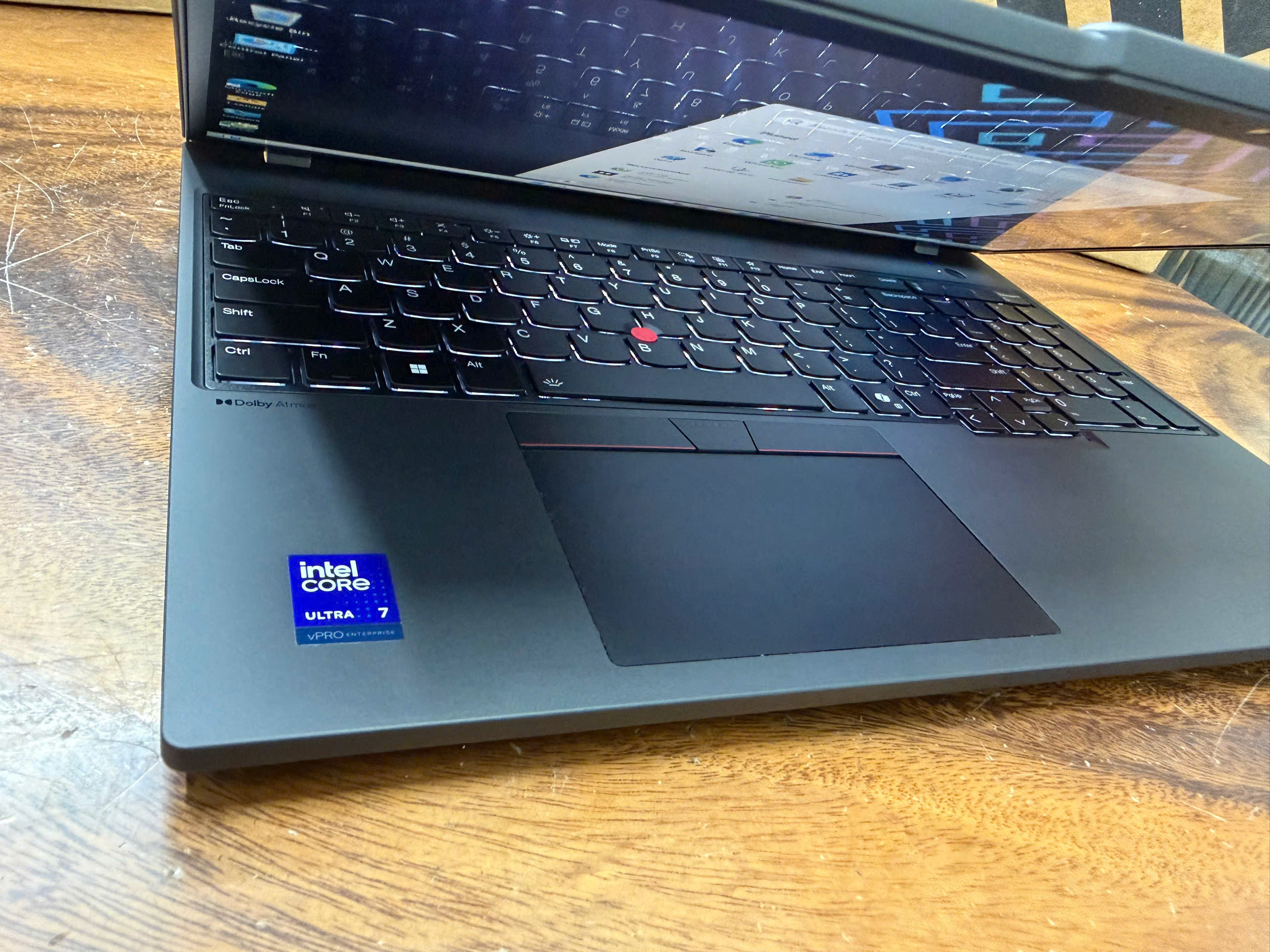Thinkpad T16 Gen 4 (4)