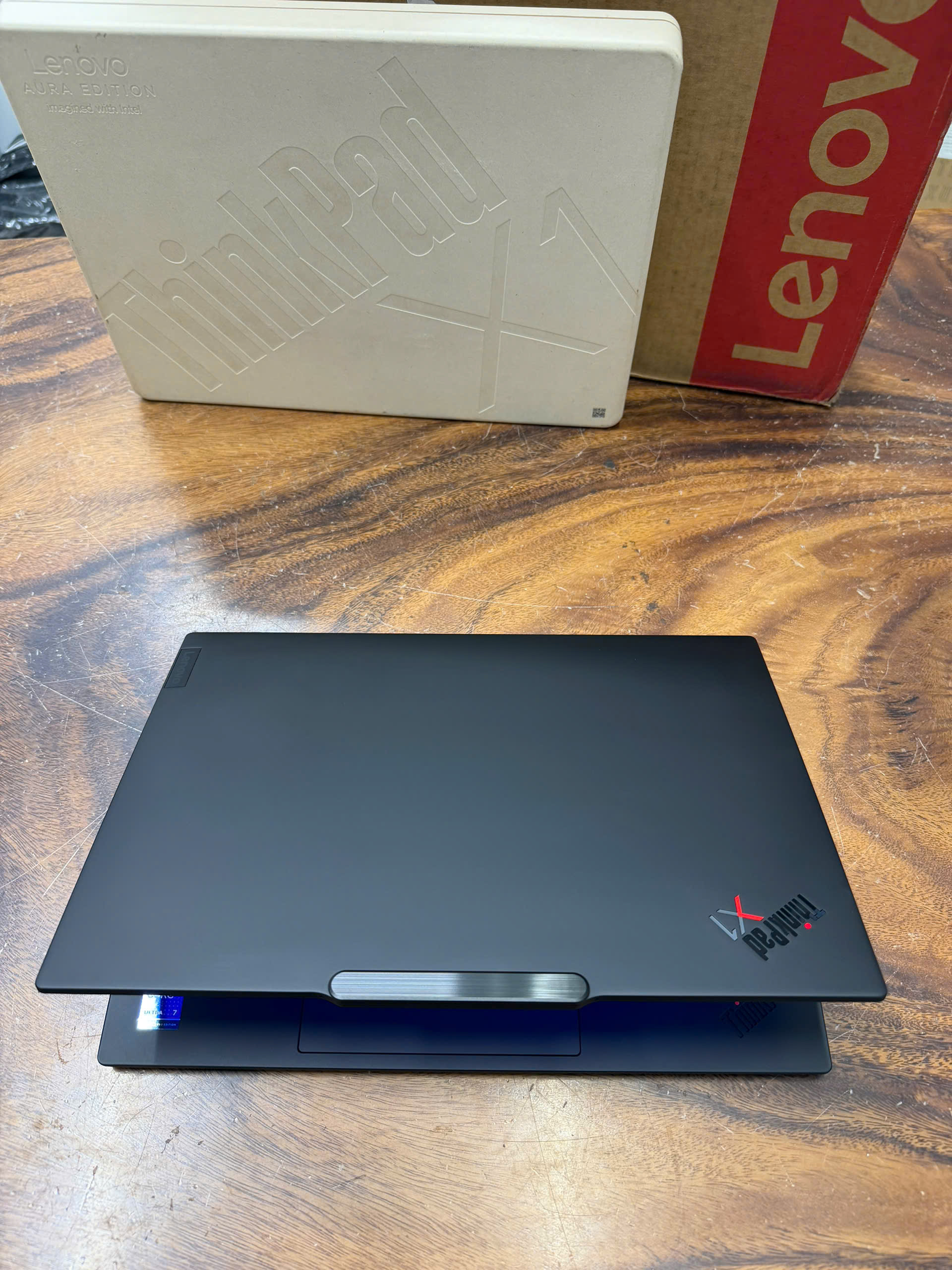 Thinkpad X1 Carbon Gen 13 Aura Edition (3)