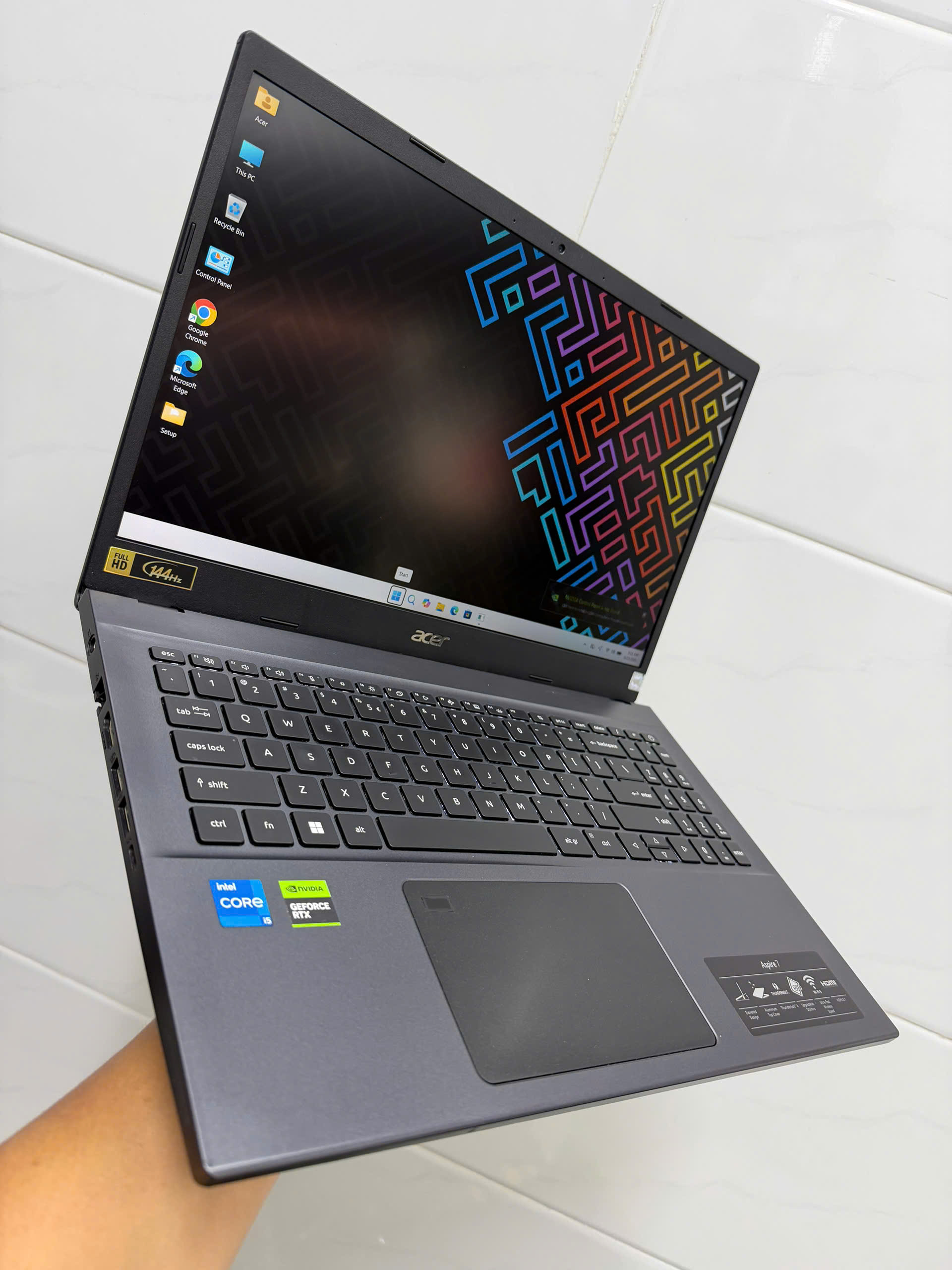 Acer A715 76g (4)