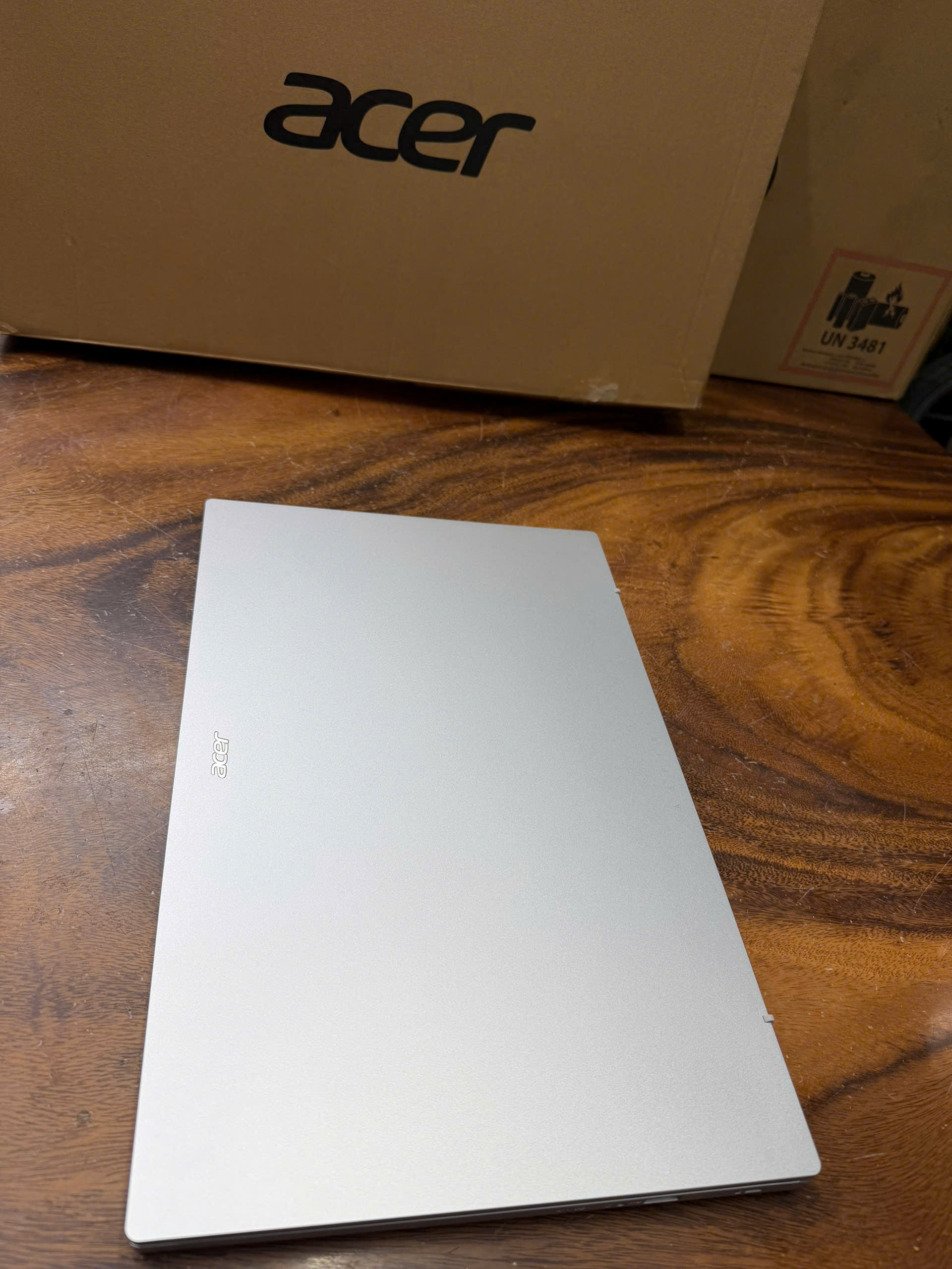Acer Aspire 3 A315 24, Ryzen 5 7520u (1)