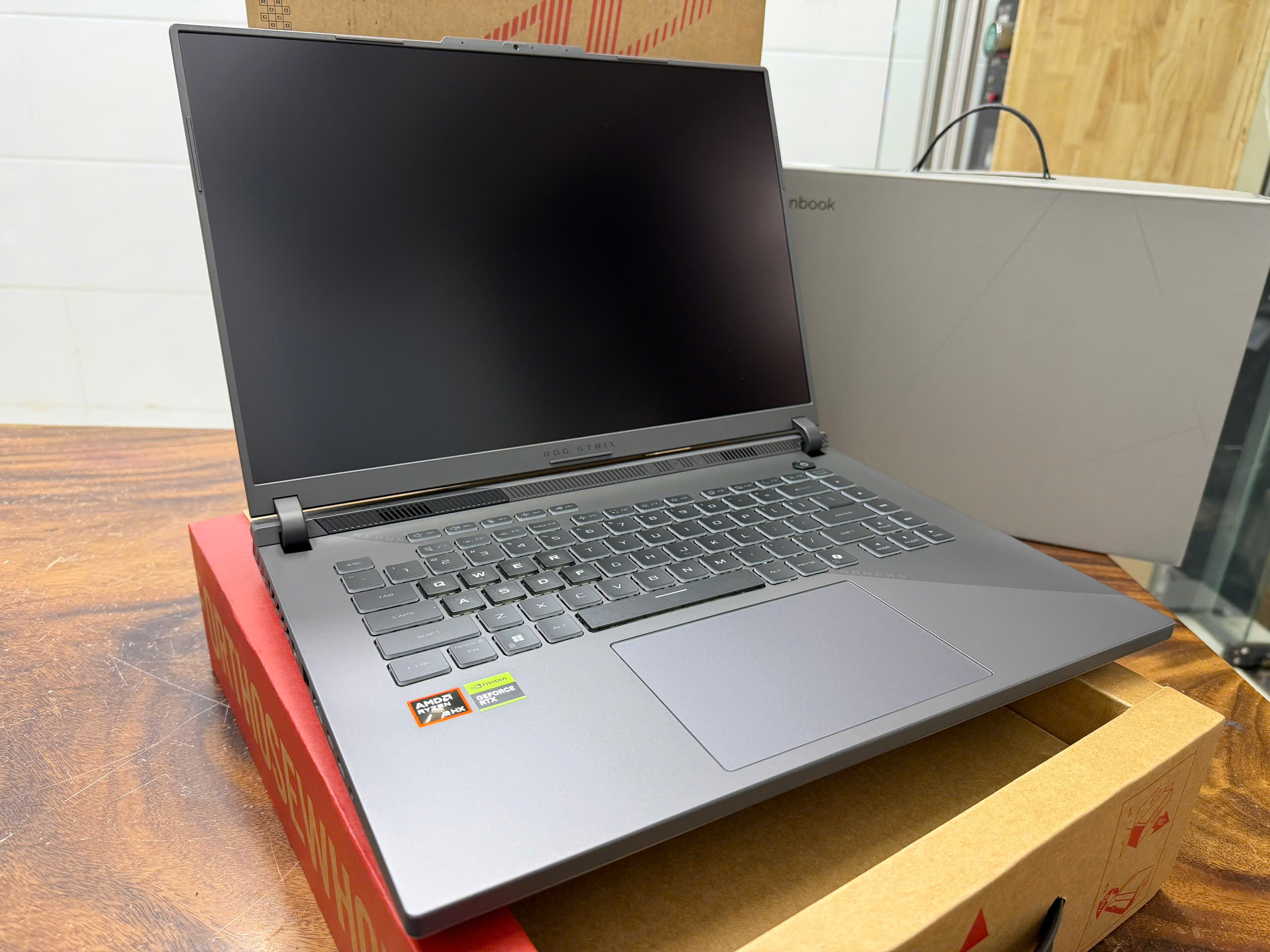 Asus Rog G16 G614f (6)