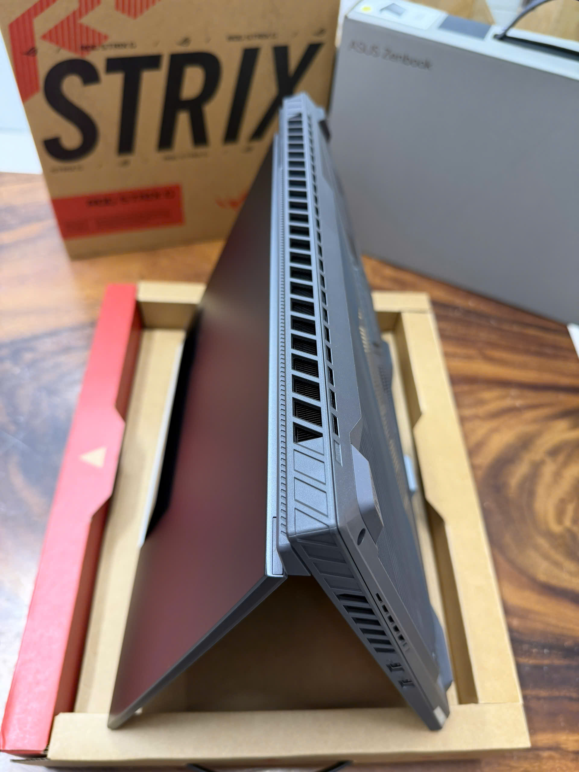 Asus Rog G16 G614f (9)