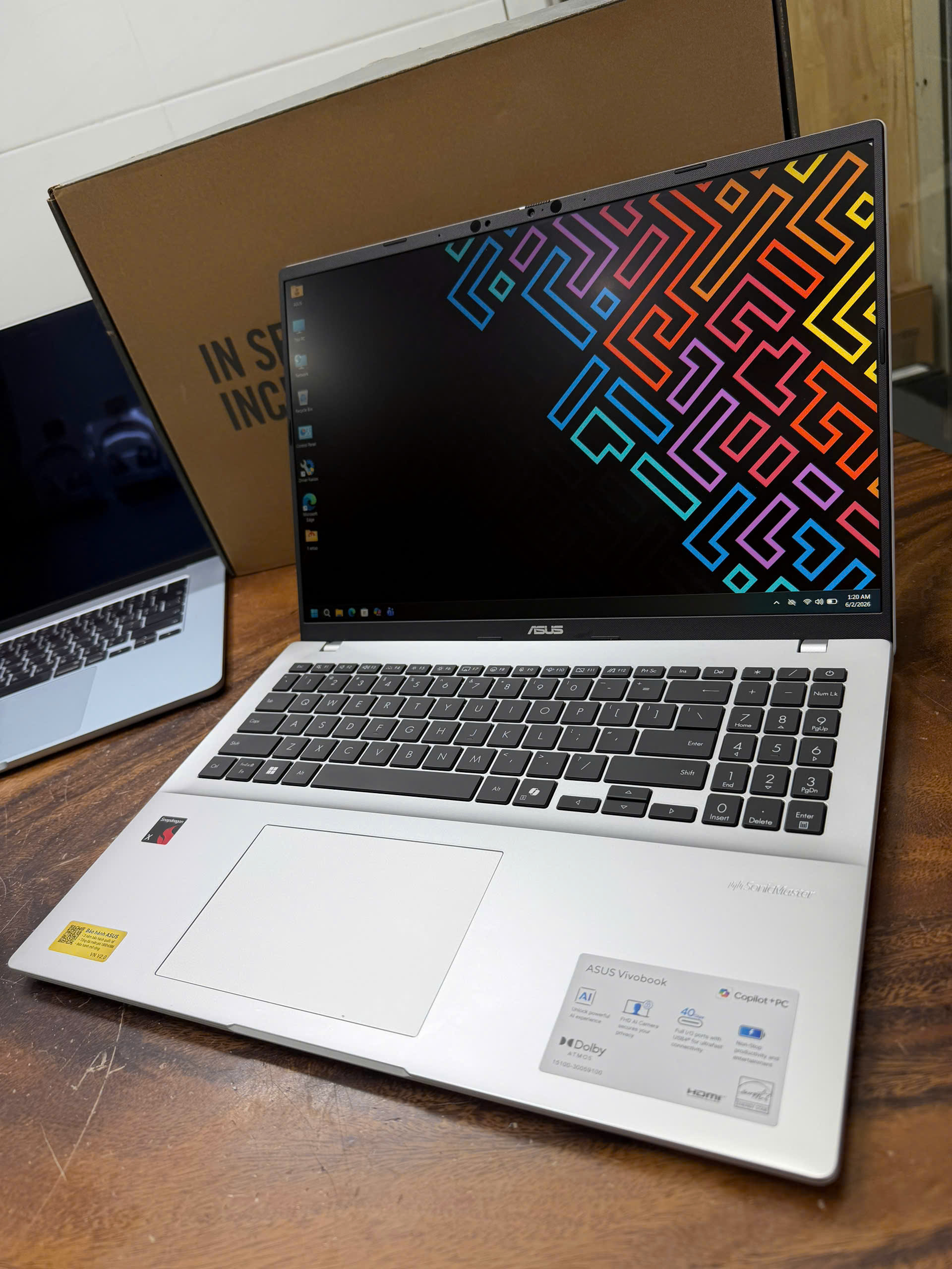 Asus Vivobook 16 X1607qa (4)