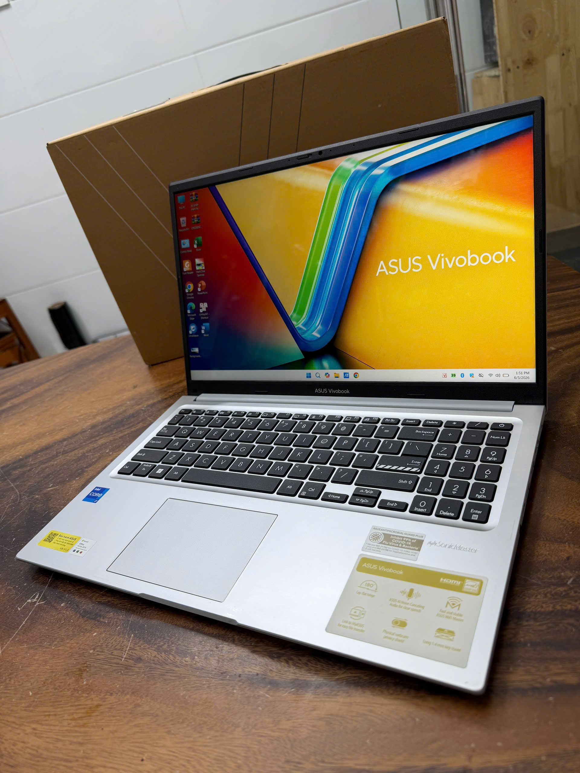 Asus Vivobook X1502va (3)