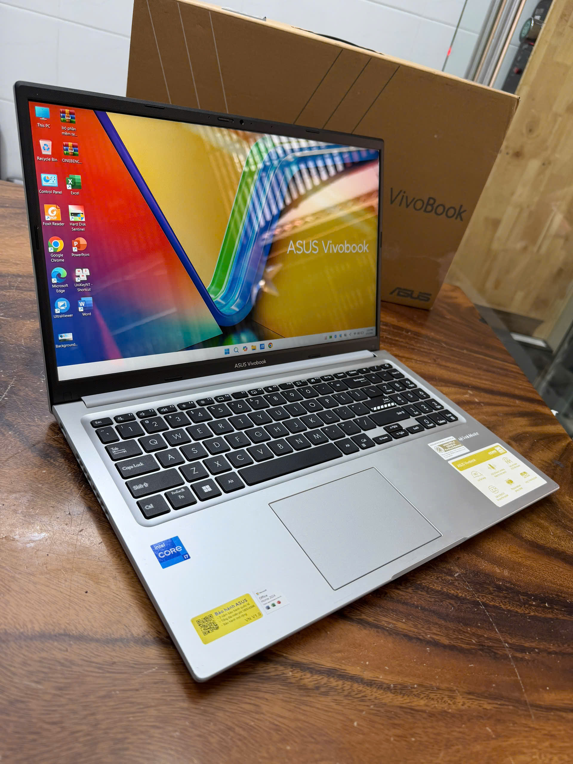 Asus Vivobook X1502va (4)