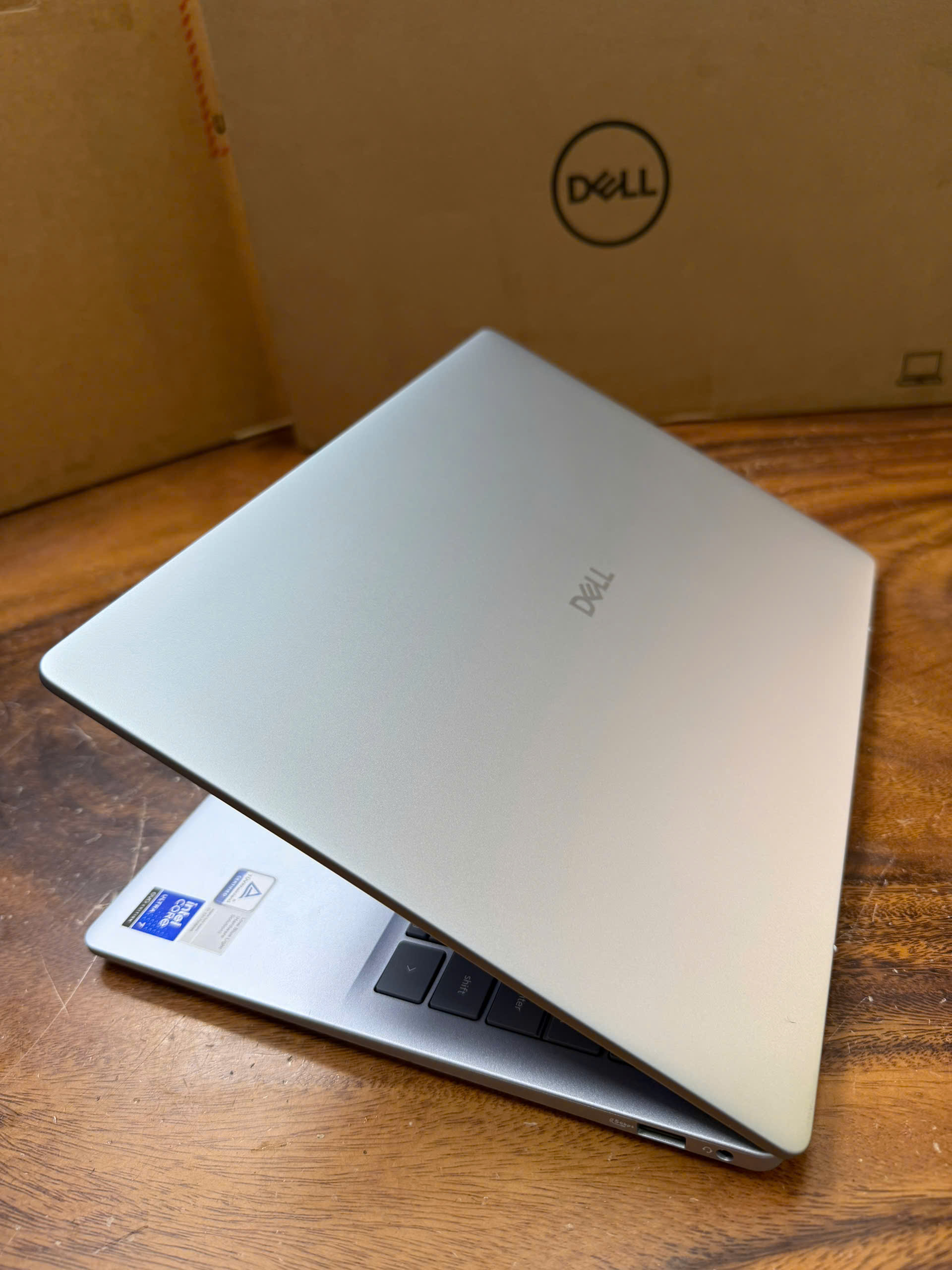 Dell 14 Plus DB14250, ultra 7 258V, ram 32G, ssd 1T, 14in 2.5K